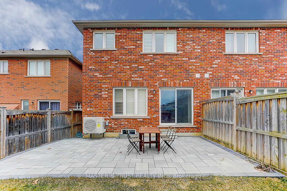 Photo 33 of 12 Glenbar Gardens, Markham, Village Green-South Unionville — HOMEH