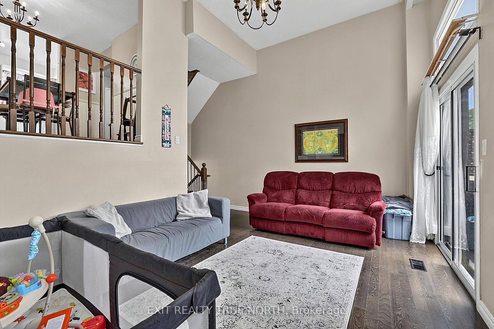 Photo 8 of 73 Collins Crescent, Brampton, Brampton North — HOMEH