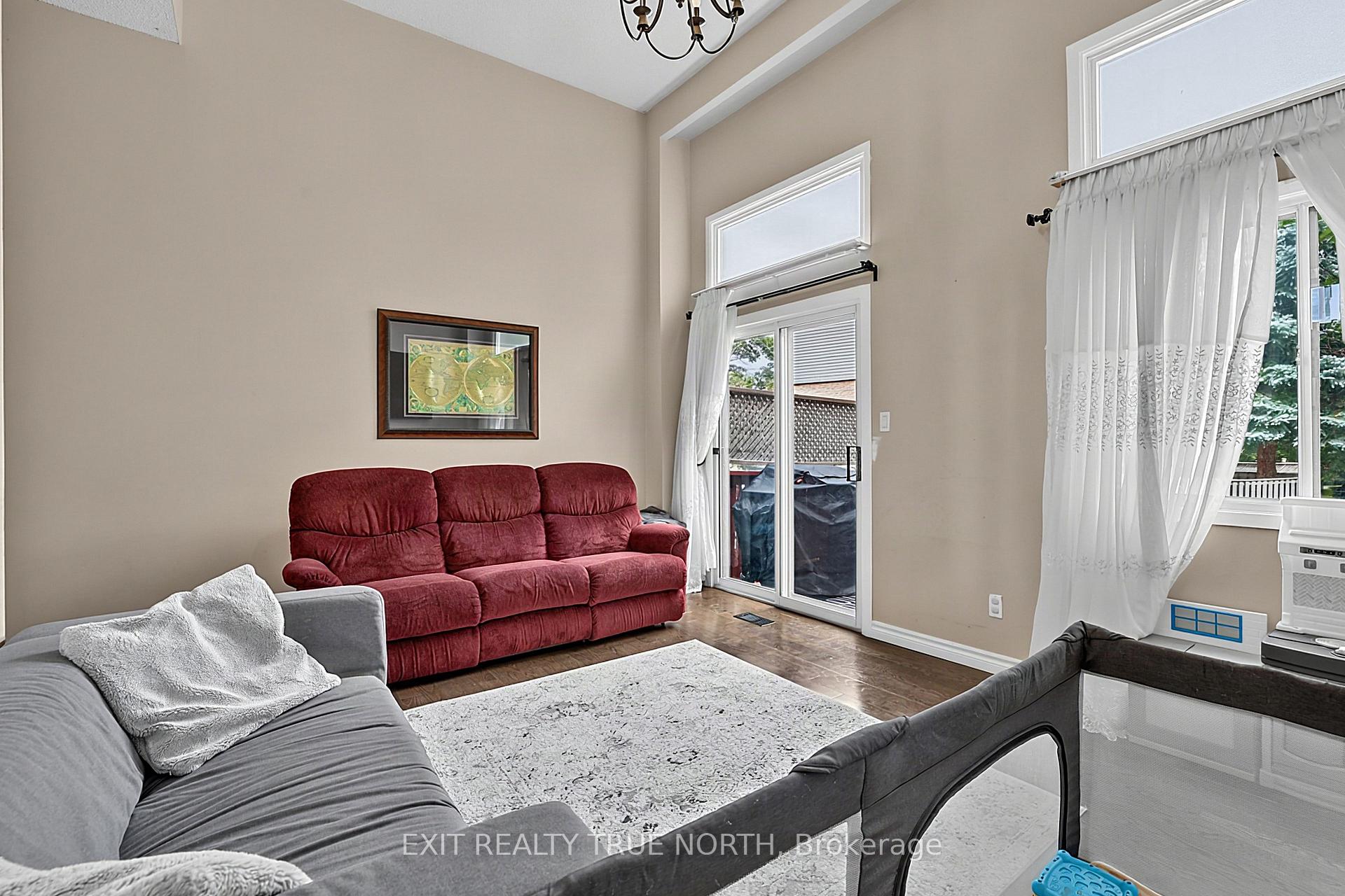 Photo 9 of 73 Collins Crescent, Brampton, Brampton North — HOMEH