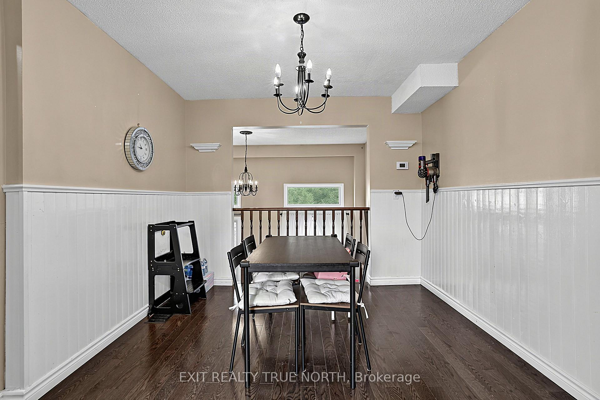 Photo 11 of 73 Collins Crescent, Brampton, Brampton North — HOMEH