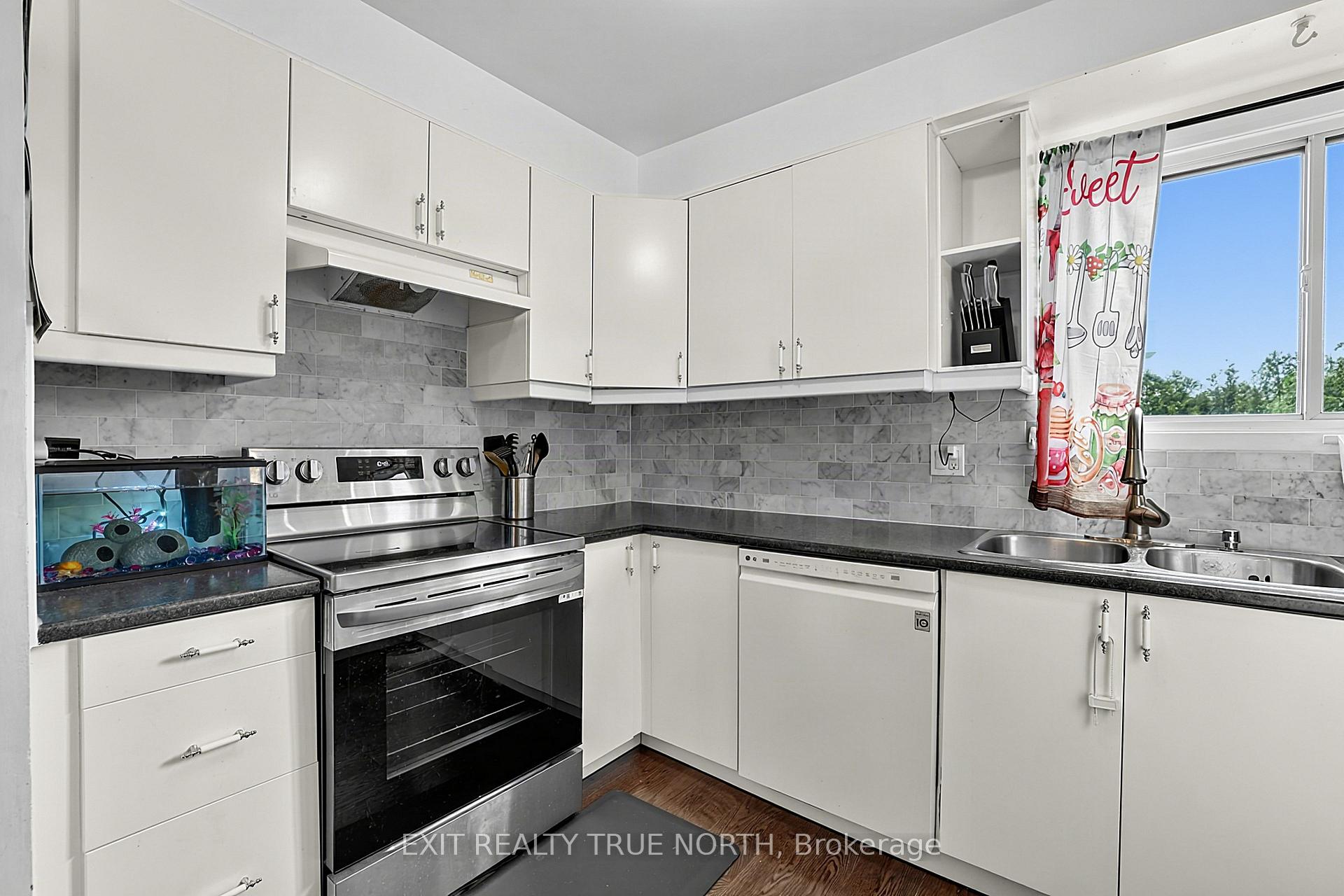 Photo 15 of 73 Collins Crescent, Brampton, Brampton North — HOMEH