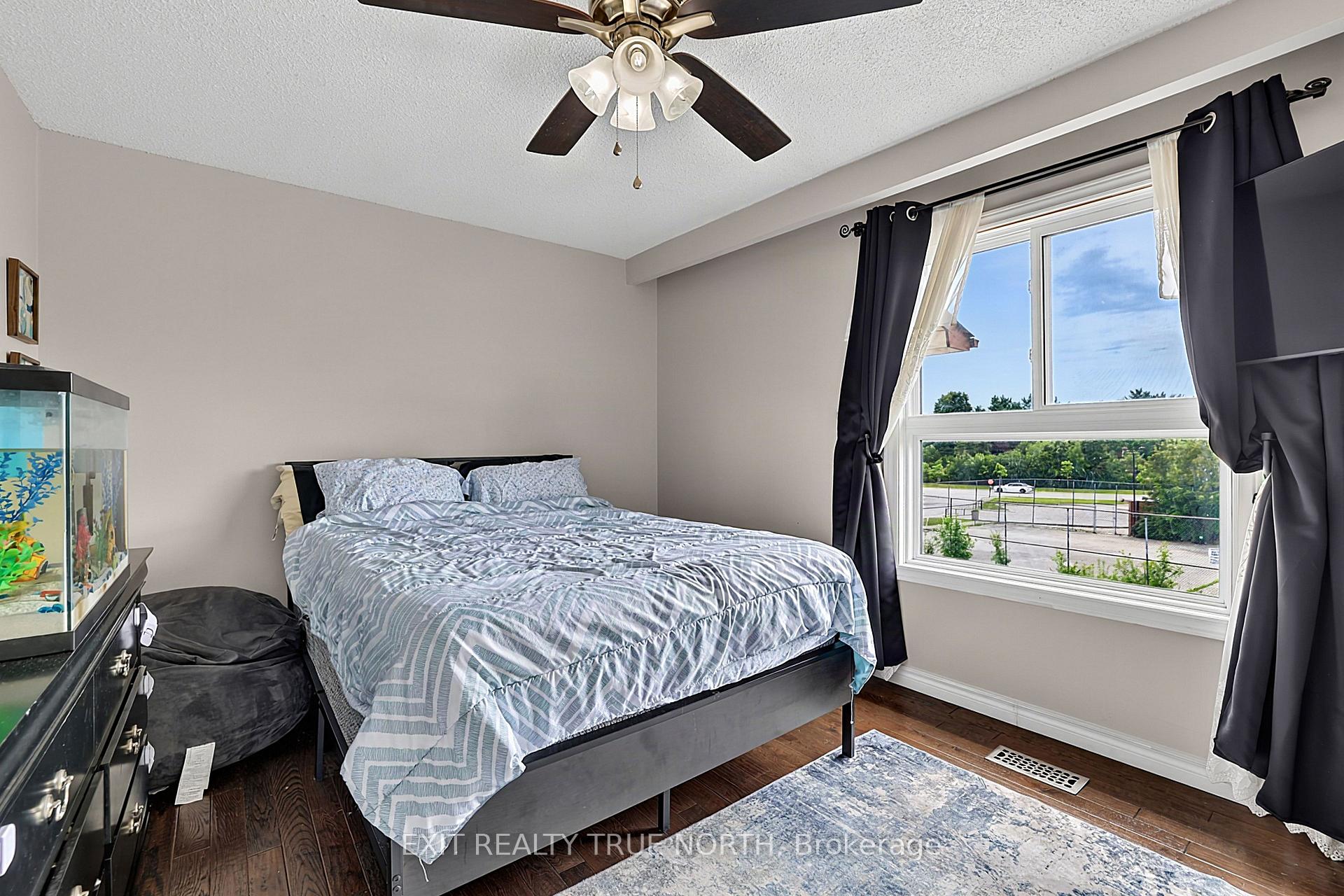 Photo 20 of 73 Collins Crescent, Brampton, Brampton North — HOMEH