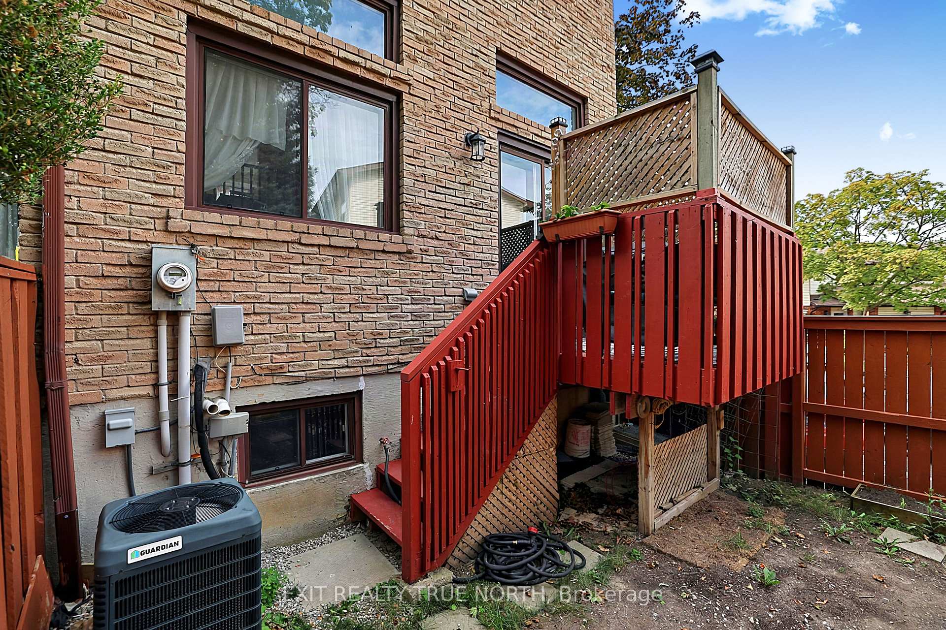 Photo 37 of 73 Collins Crescent, Brampton, Brampton North — HOMEH