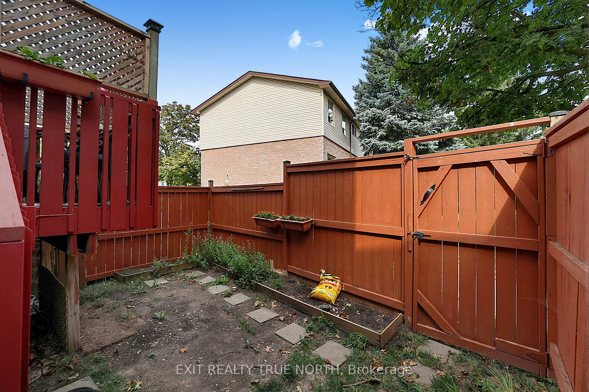 Photo 38 of 73 Collins Crescent, Brampton, Brampton North — HOMEH