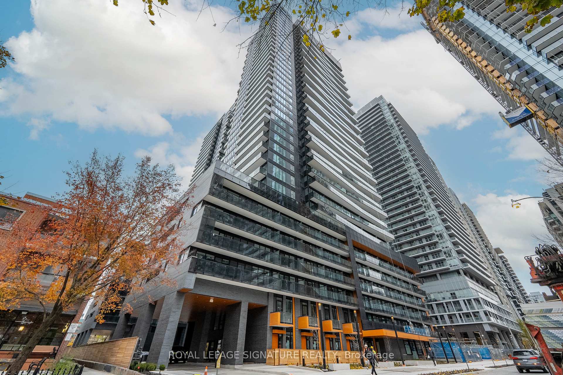 Photo 1 of Unit 3503, 127 Broadway Avenue, Toronto, Mount Pleasant West — HOMEH