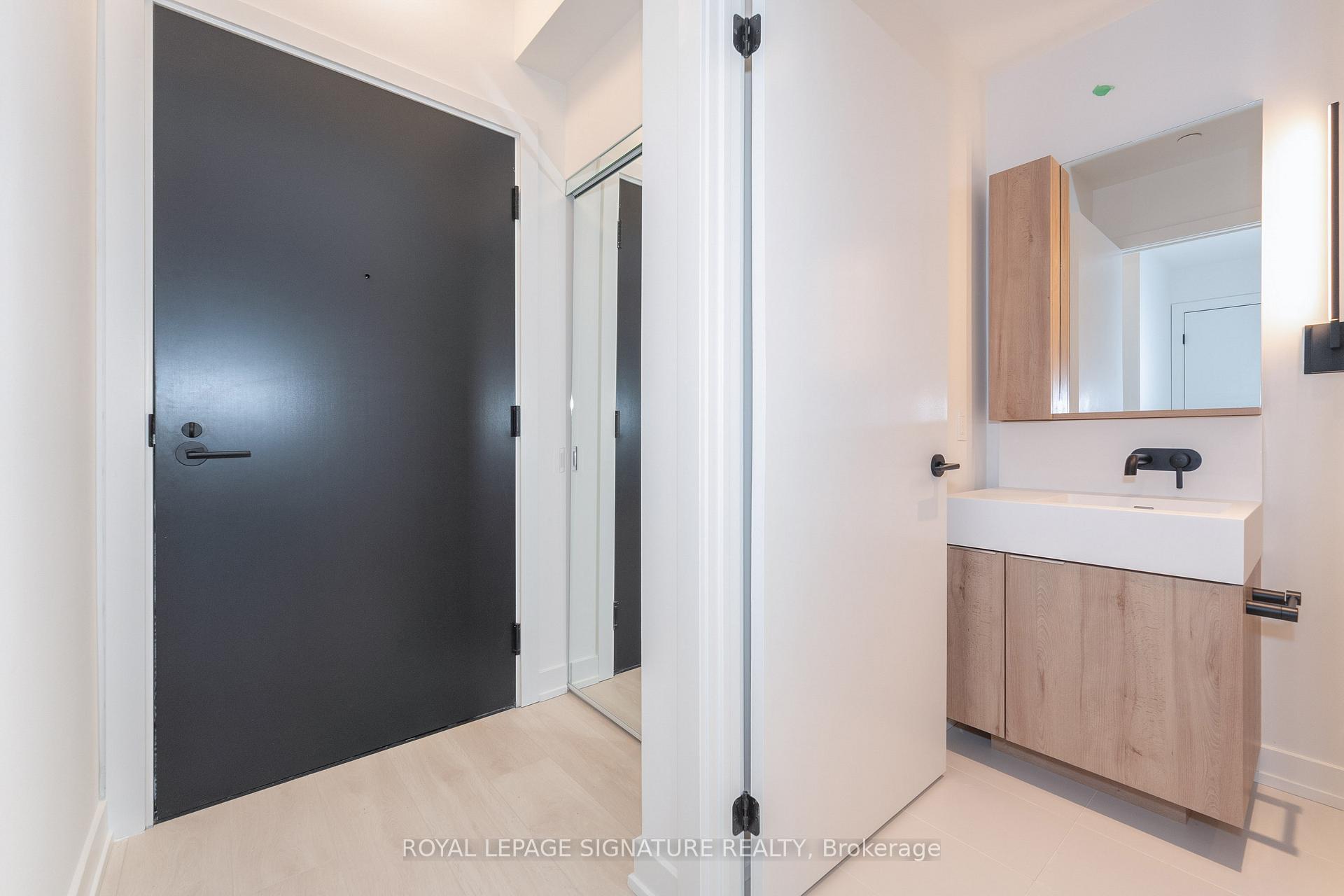 Photo 5 of Unit 3503, 127 Broadway Avenue, Toronto, Mount Pleasant West — HOMEH