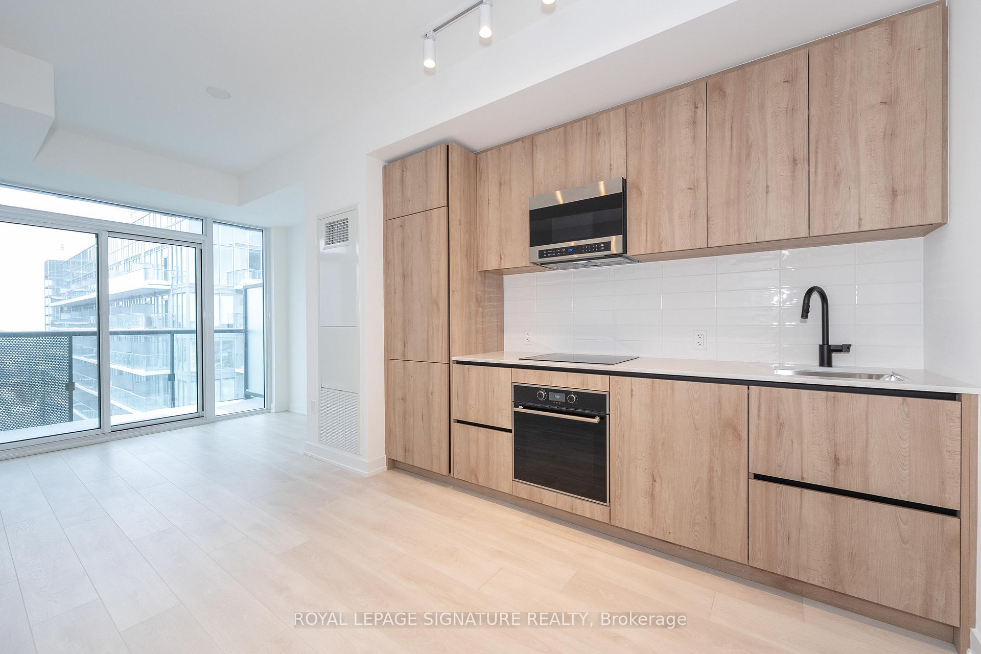 Photo 7 of Unit 3503, 127 Broadway Avenue, Toronto, Mount Pleasant West — HOMEH