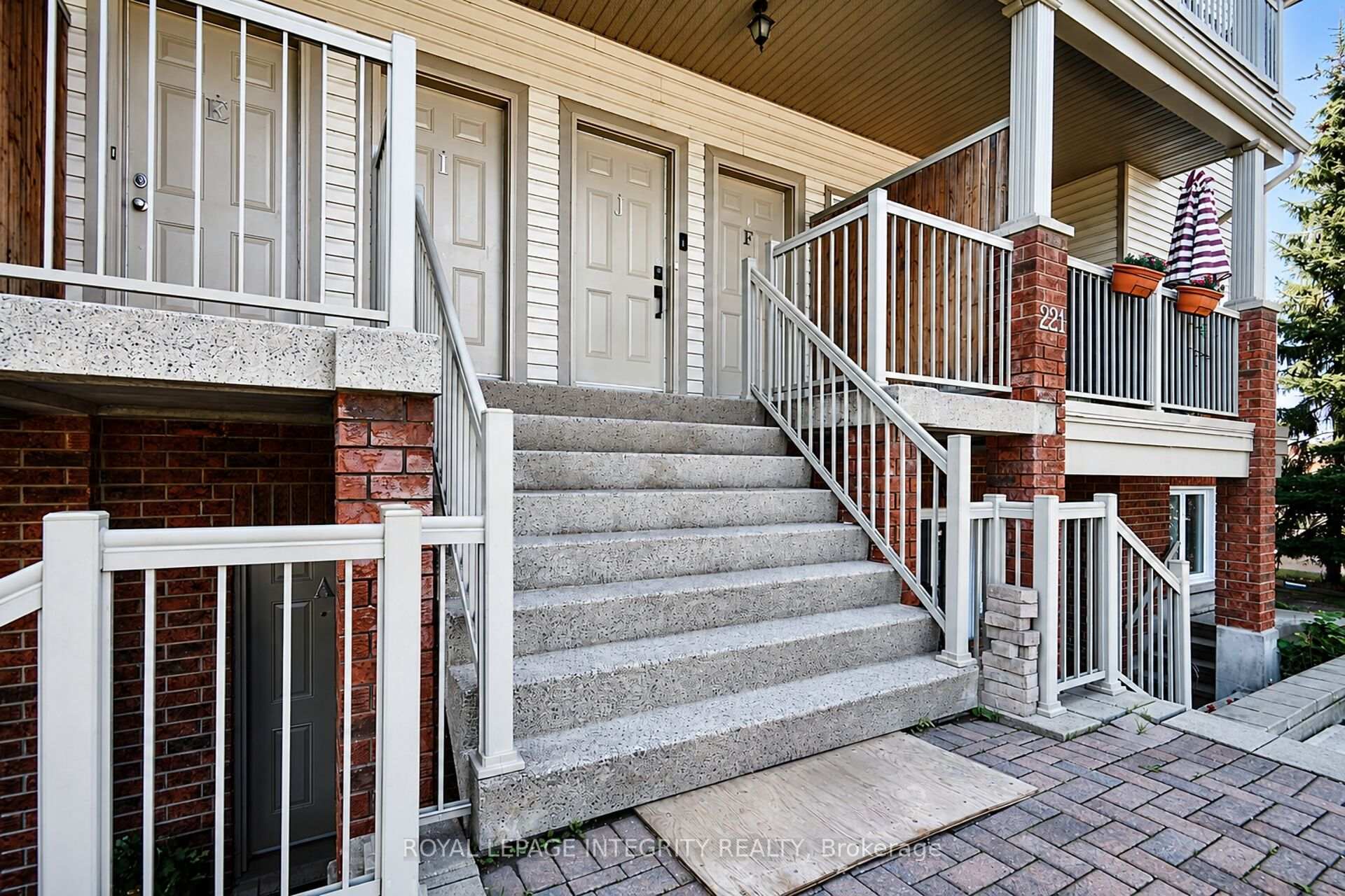 Photo 4 of Unit J, 221 Crestway Drive, Ottawa, Barrhaven East — HOMEH