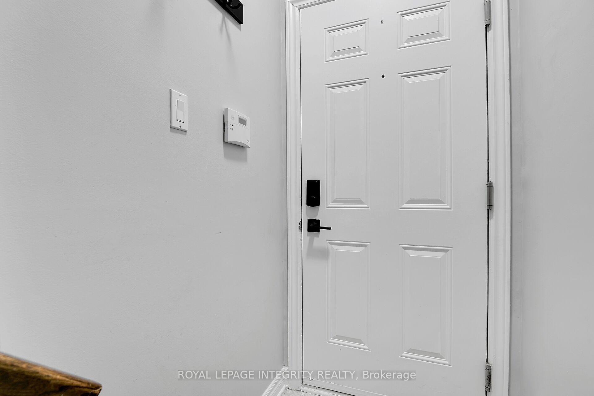 Photo 6 of Unit J, 221 Crestway Drive, Ottawa, Barrhaven East — HOMEH