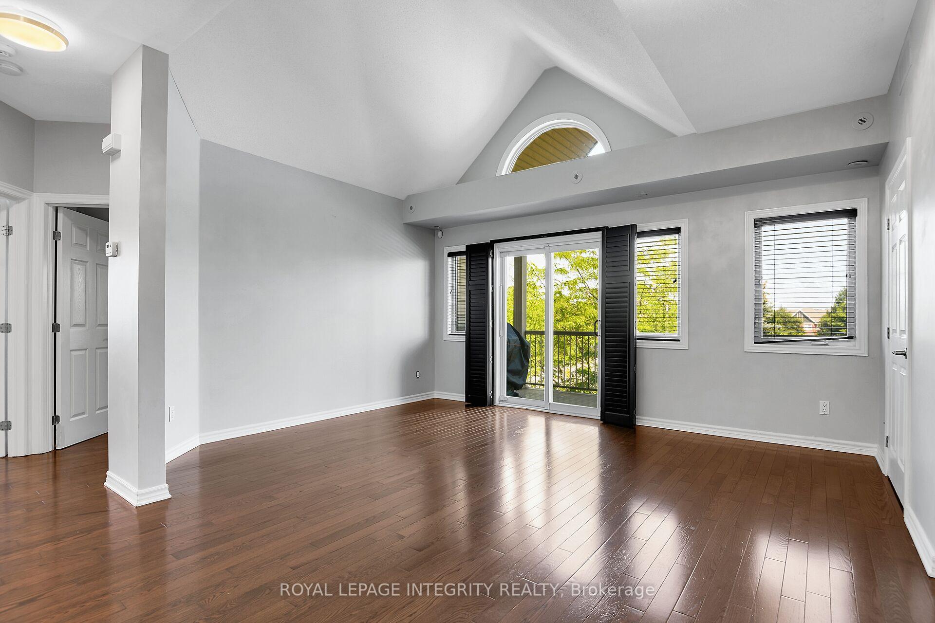 Photo 10 of Unit J, 221 Crestway Drive, Ottawa, Barrhaven East — HOMEH