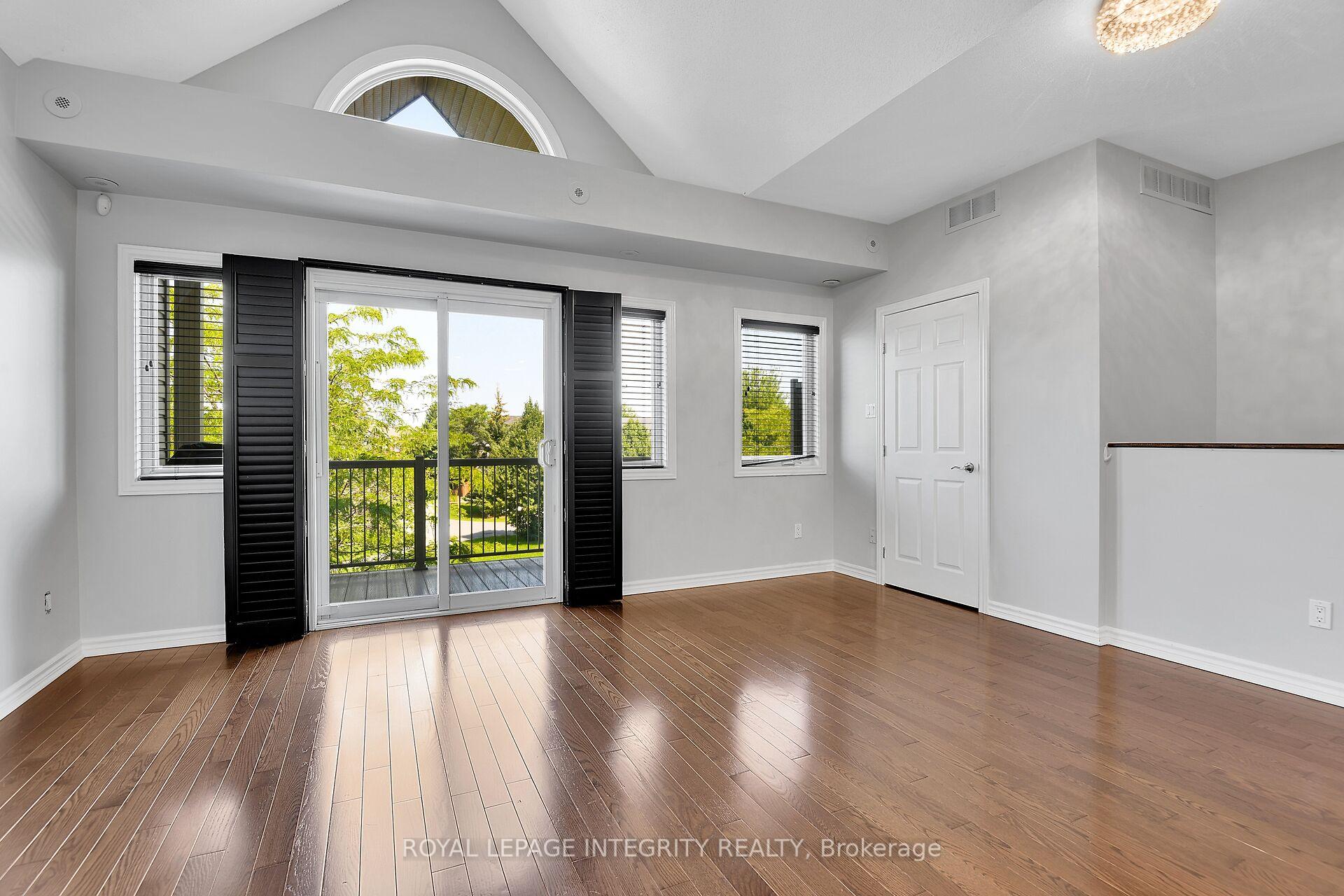 Photo 11 of Unit J, 221 Crestway Drive, Ottawa, Barrhaven East — HOMEH