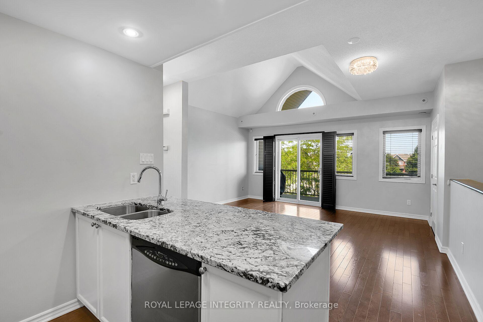 Photo 12 of Unit J, 221 Crestway Drive, Ottawa, Barrhaven East — HOMEH