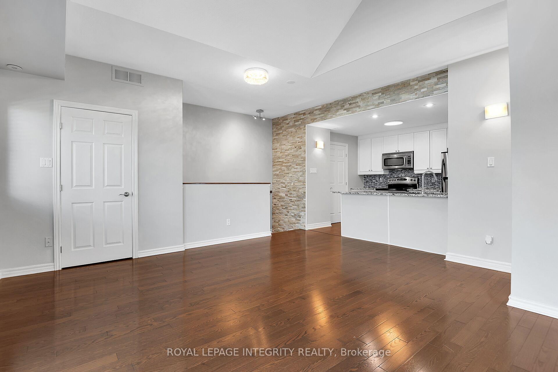 Photo 13 of Unit J, 221 Crestway Drive, Ottawa, Barrhaven East — HOMEH