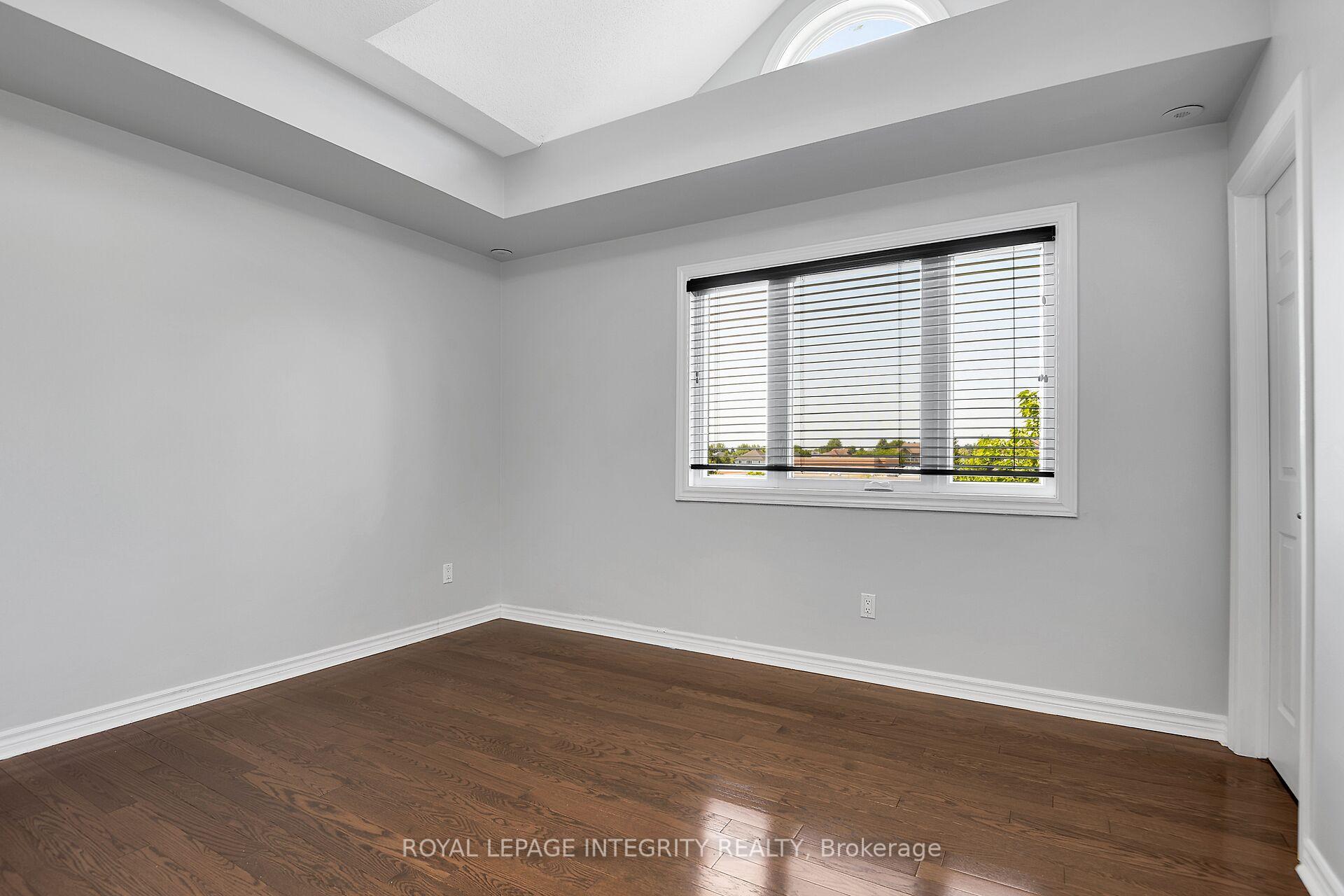Photo 22 of Unit J, 221 Crestway Drive, Ottawa, Barrhaven East — HOMEH