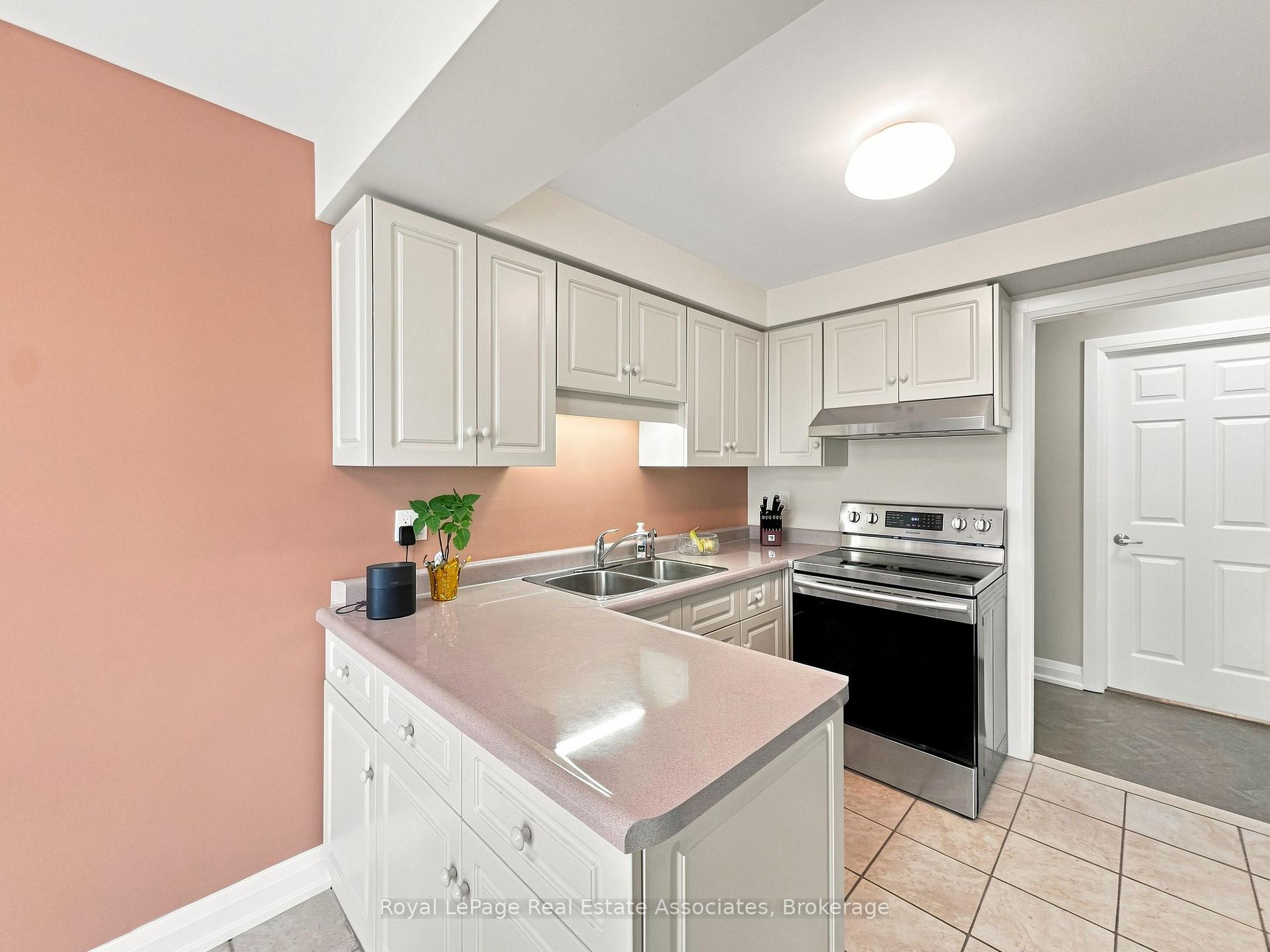 Photo 13 of 67 Caroline Street, Hamilton, Durand — HOMEH