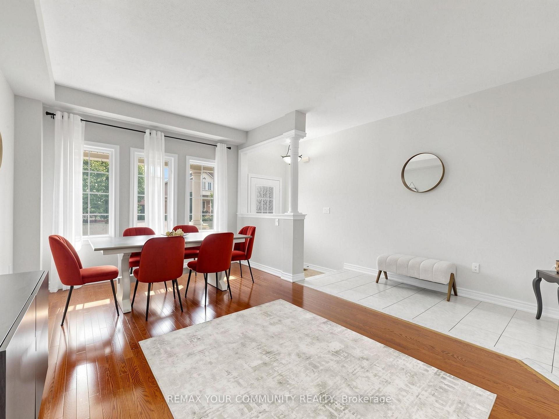 Photo 5 of 267 Bilbrough Street, Aurora, Bayview Northeast — HOMEH