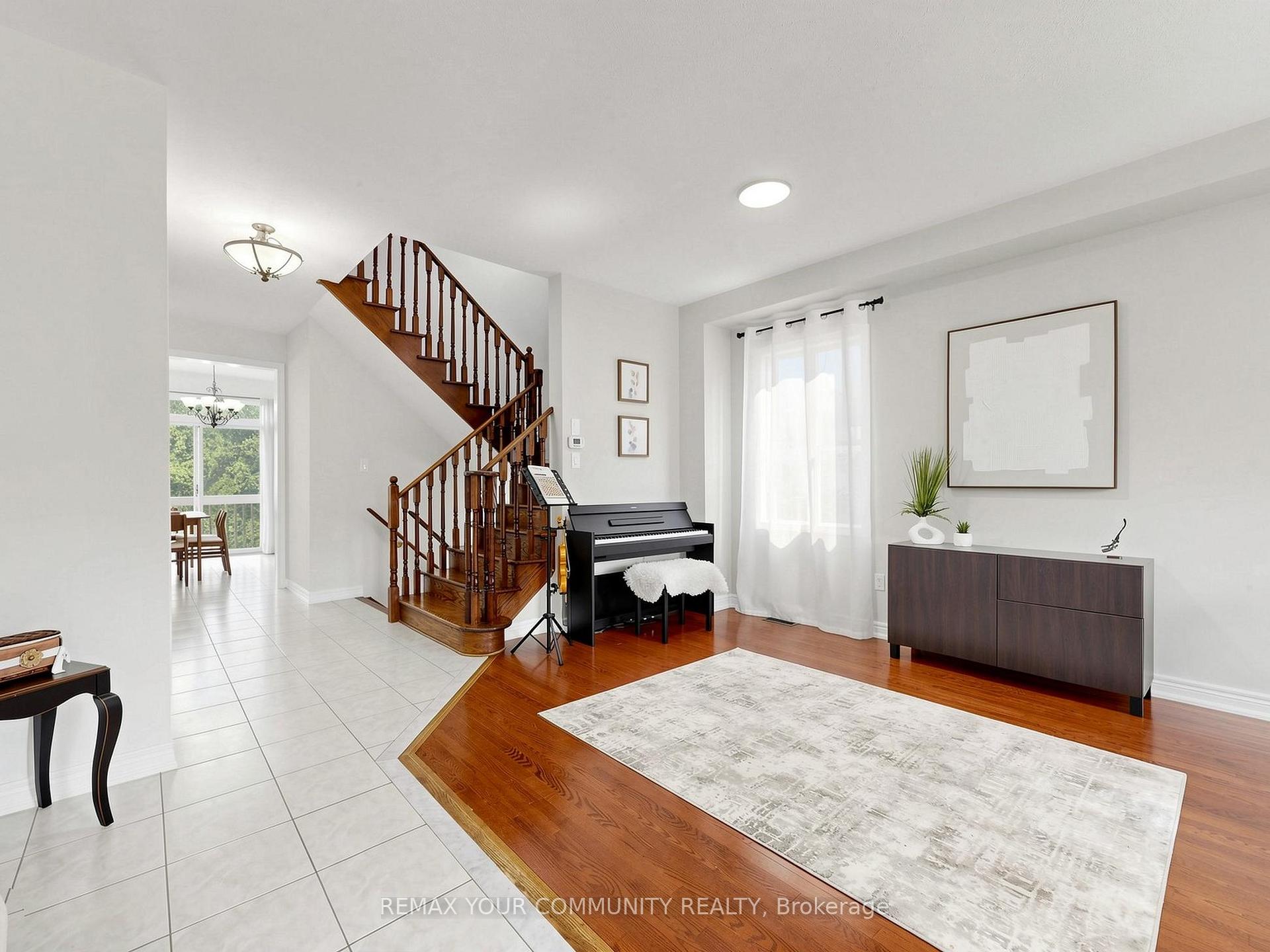Photo 6 of 267 Bilbrough Street, Aurora, Bayview Northeast — HOMEH