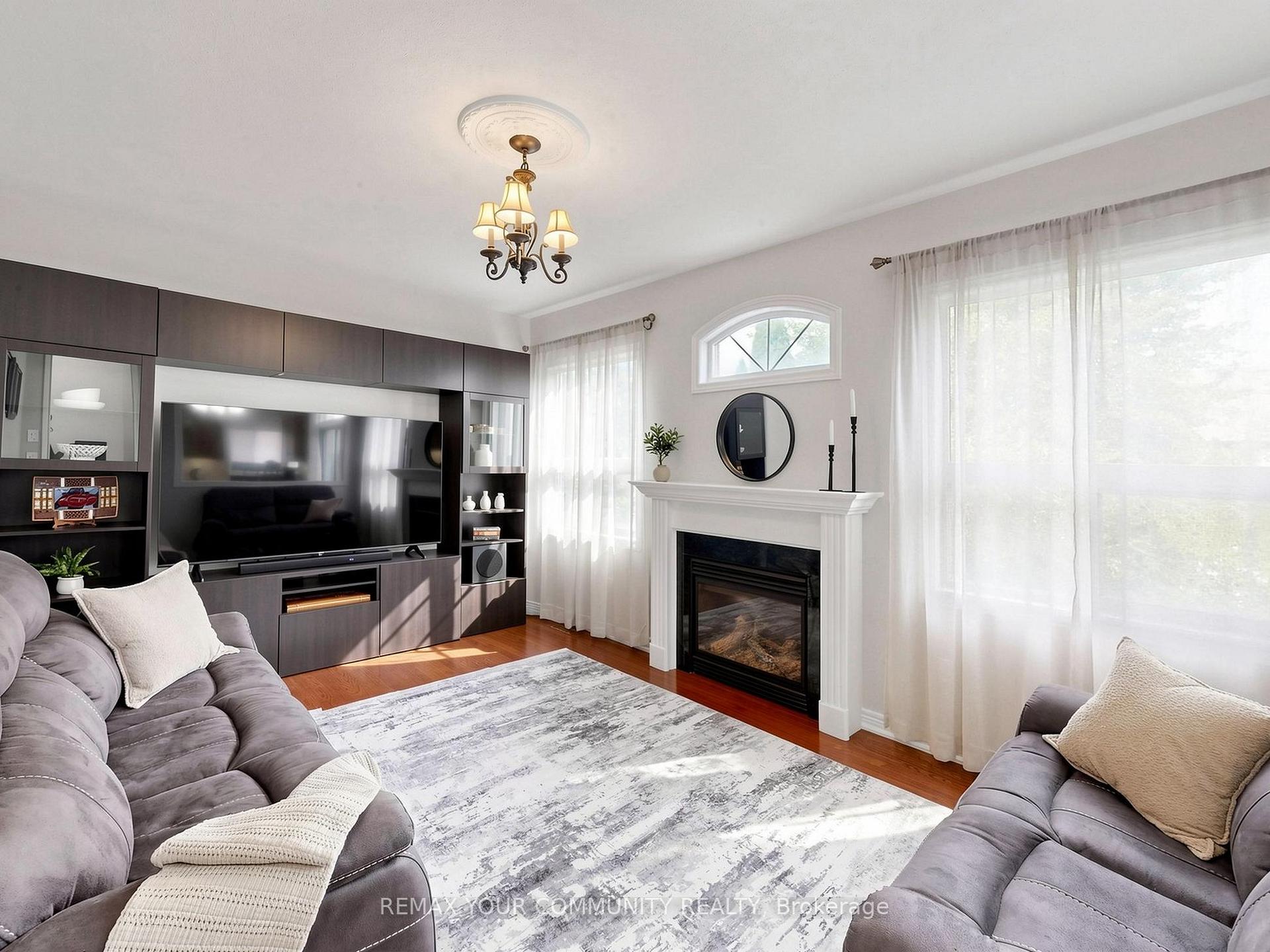 Photo 9 of 267 Bilbrough Street, Aurora, Bayview Northeast — HOMEH