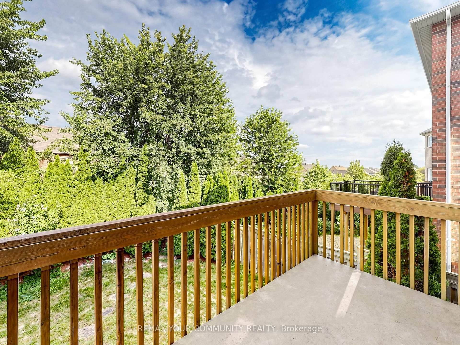 Photo 17 of 267 Bilbrough Street, Aurora, Bayview Northeast — HOMEH