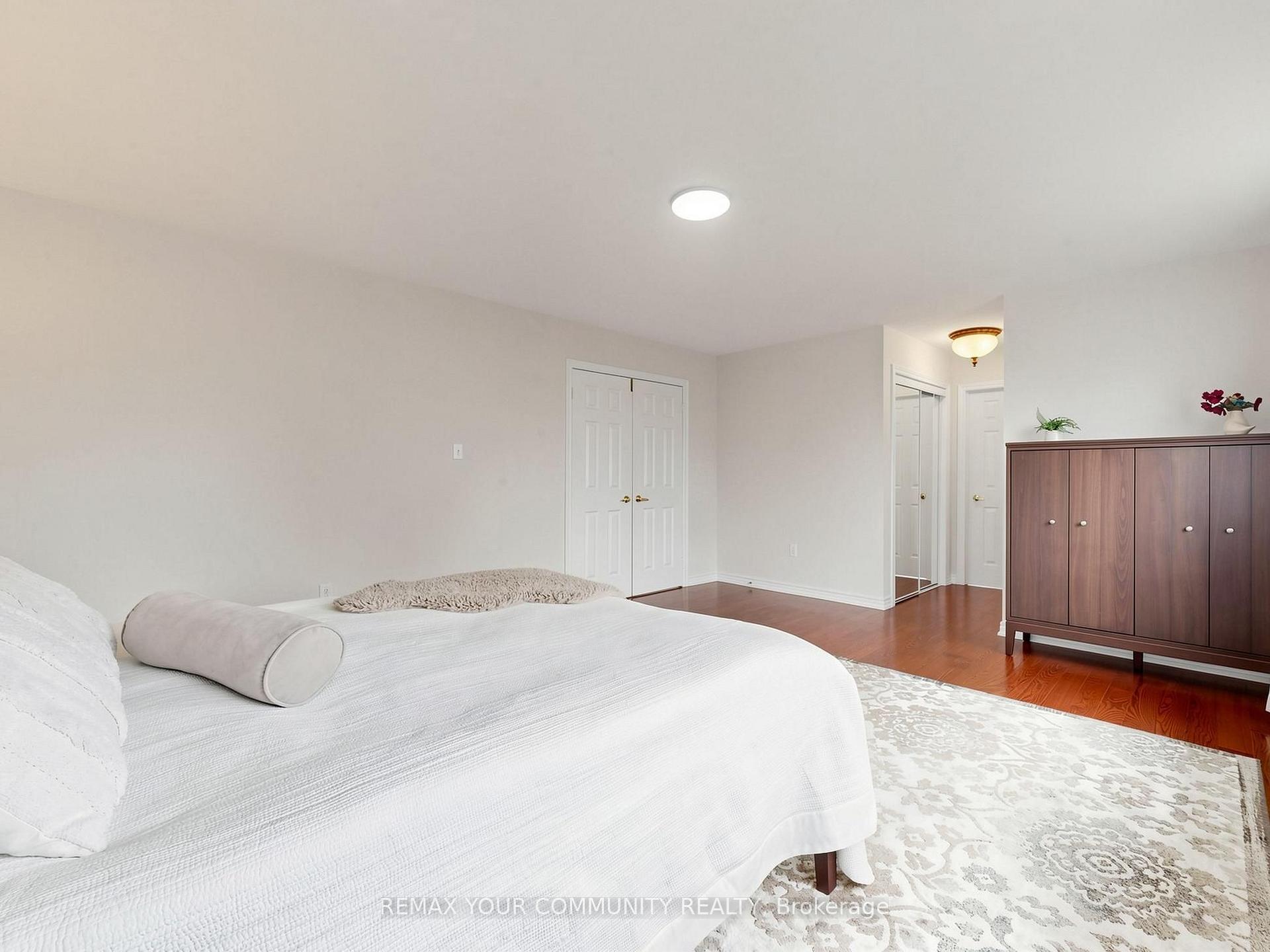 Photo 26 of 267 Bilbrough Street, Aurora, Bayview Northeast — HOMEH