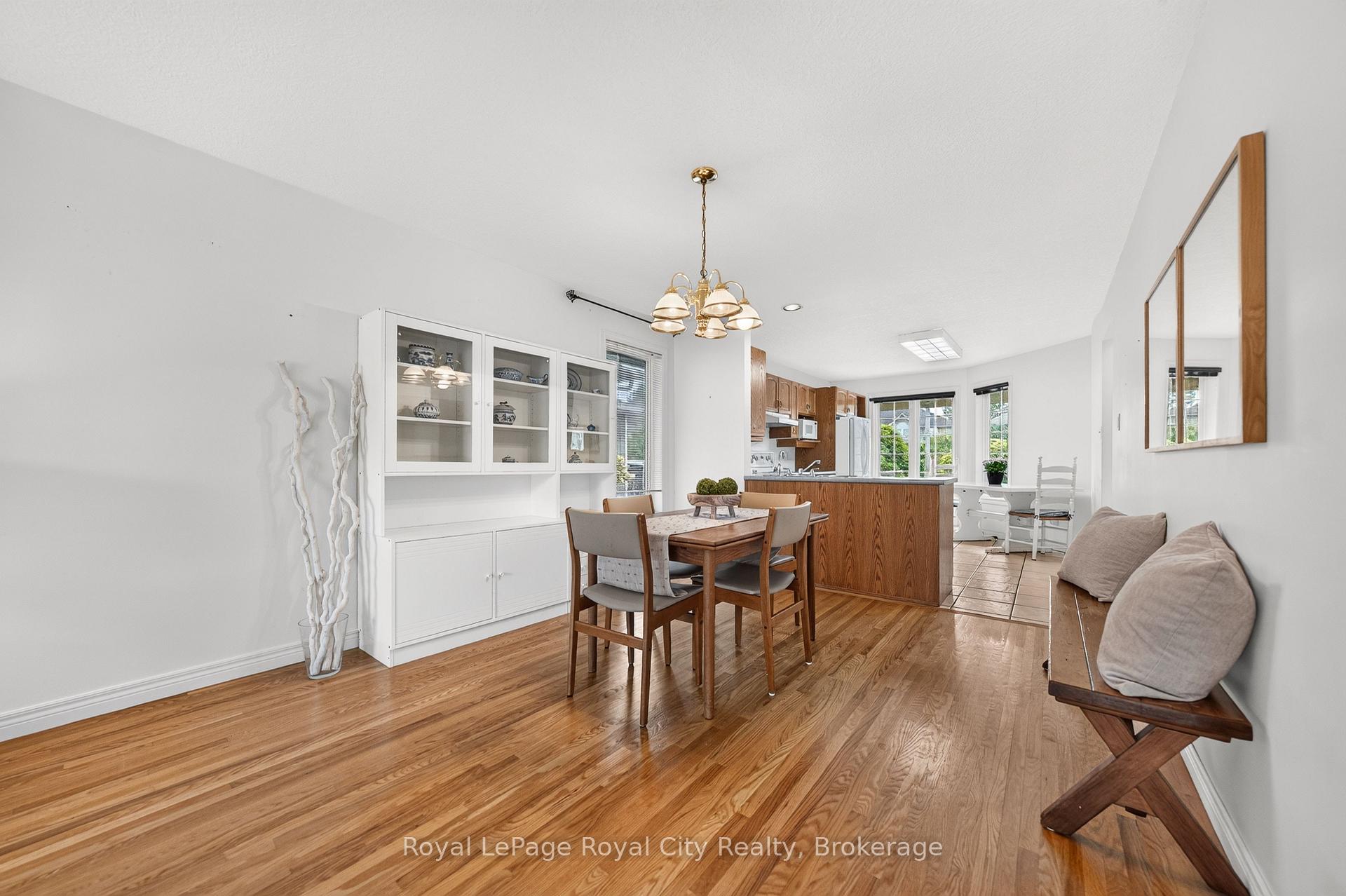 Photo 7 of 8 Whitetail Court, Guelph, Kortright East — HOMEH