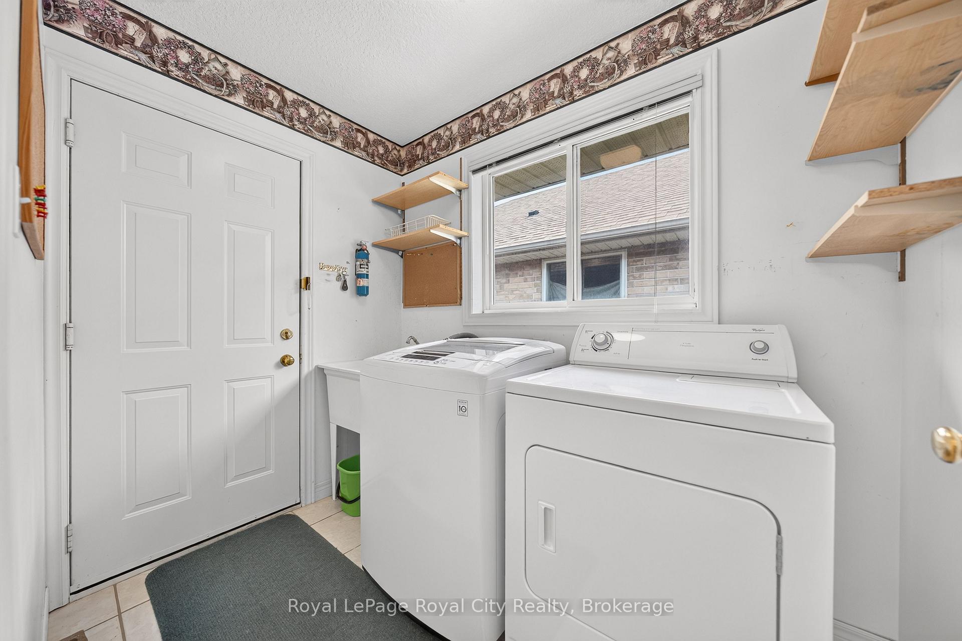 Photo 14 of 8 Whitetail Court, Guelph, Kortright East — HOMEH