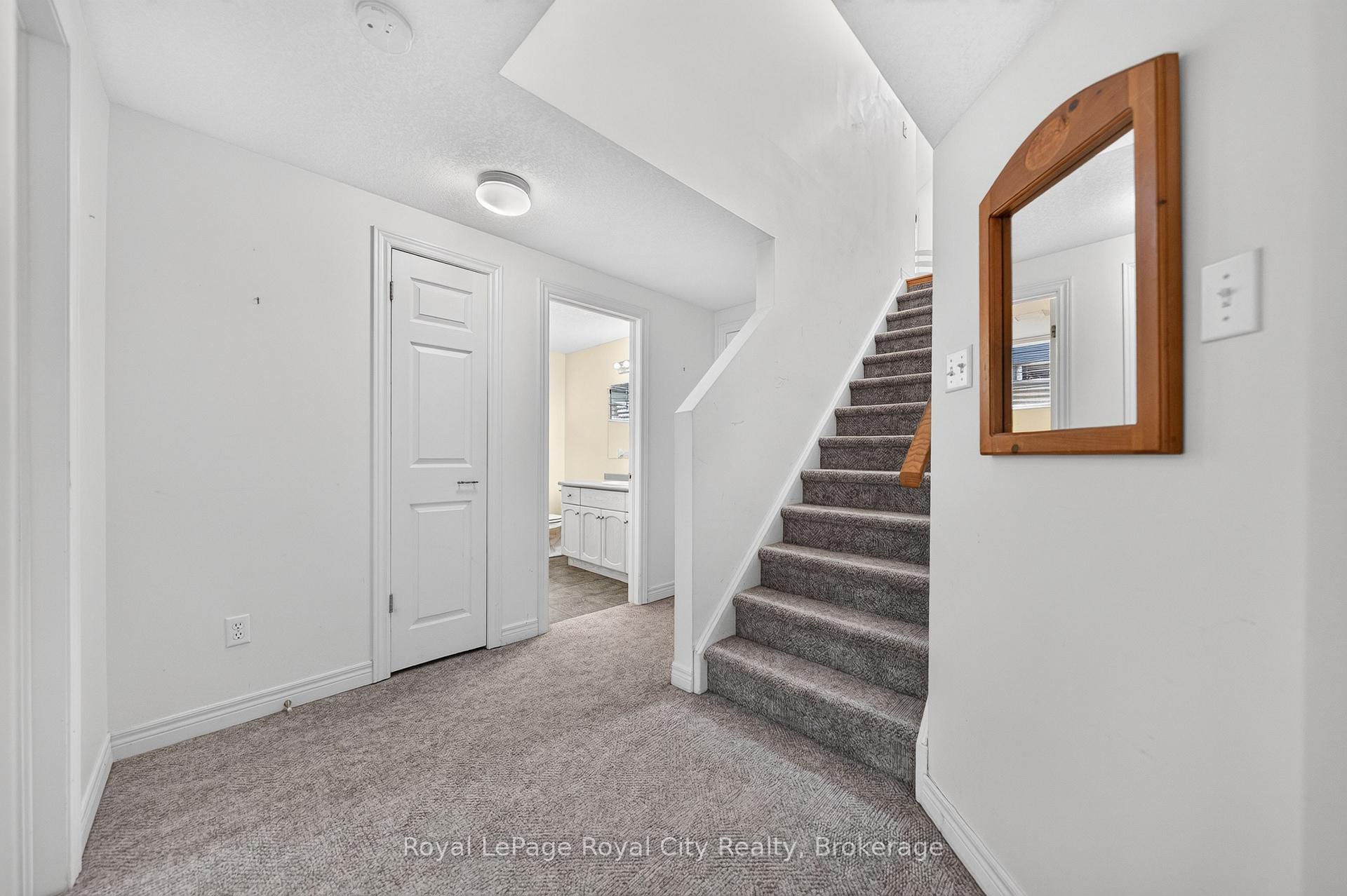 Photo 15 of 8 Whitetail Court, Guelph, Kortright East — HOMEH
