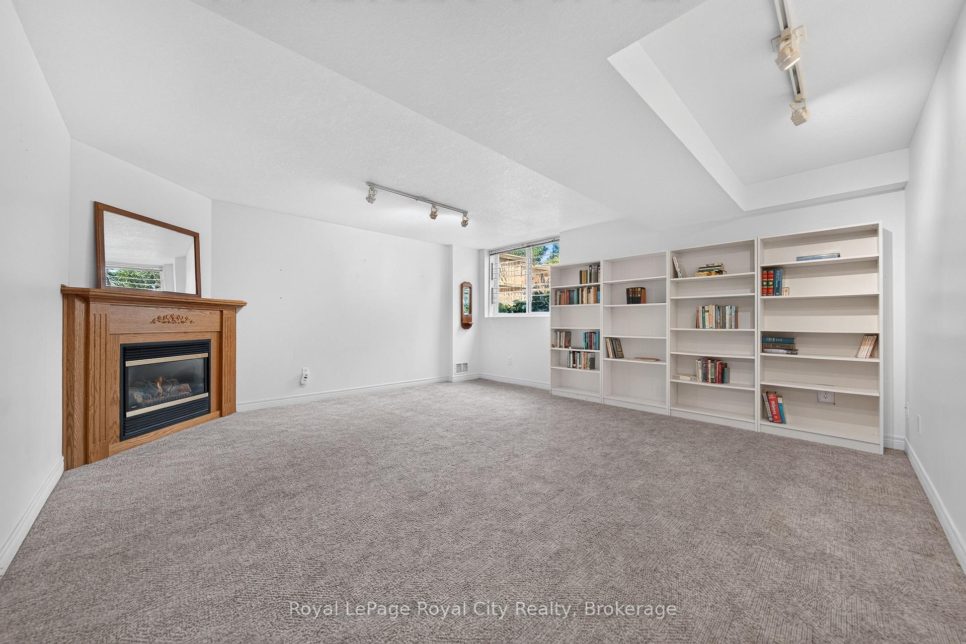 Photo 16 of 8 Whitetail Court, Guelph, Kortright East — HOMEH
