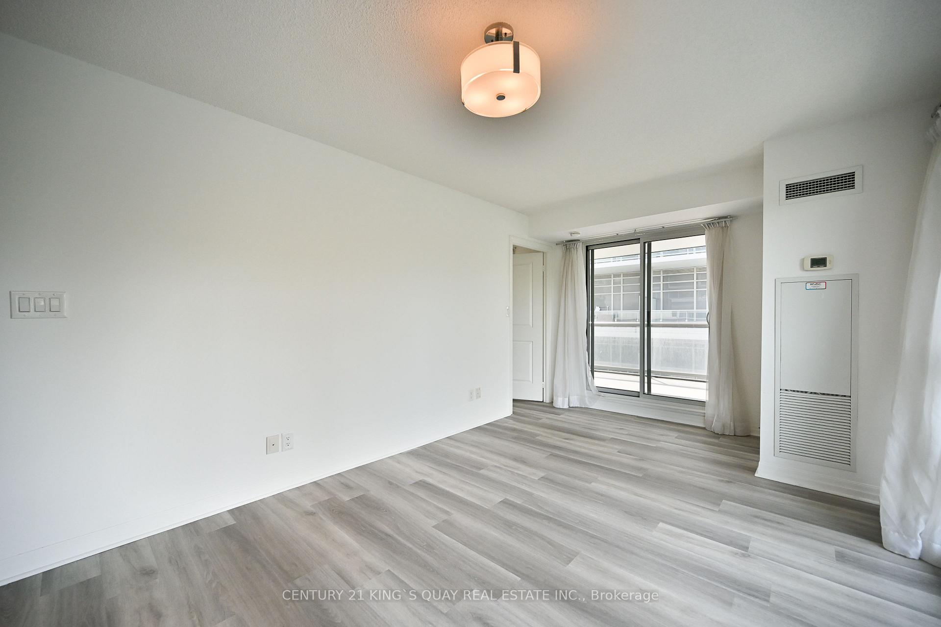 Photo 4 of Unit 218, 2035 Sheppard Avenue E, North York, Henry Farm — HOMEH