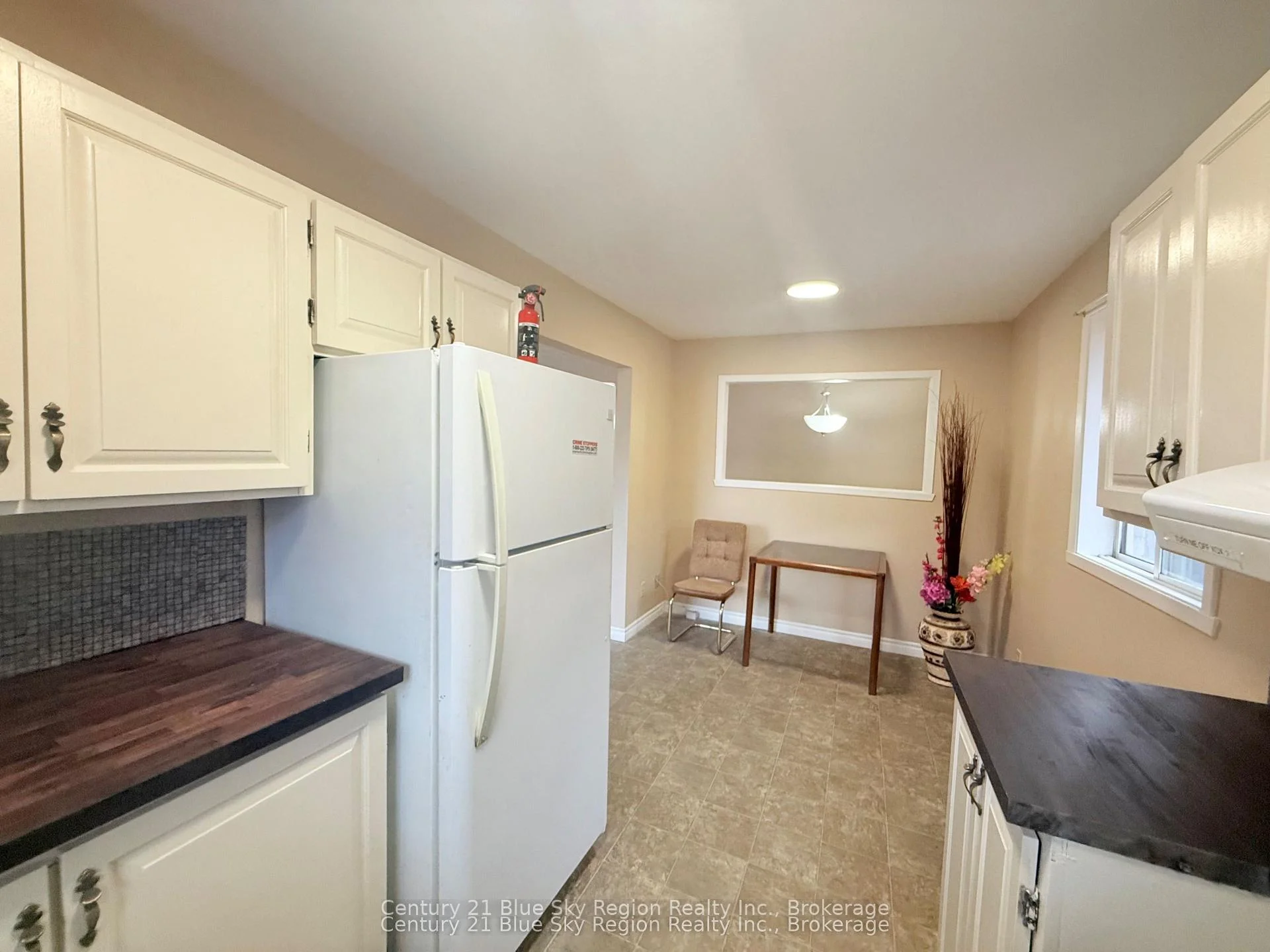 Photo 11 of 429 Dudley Avenue, North Bay, Central — HOMEH