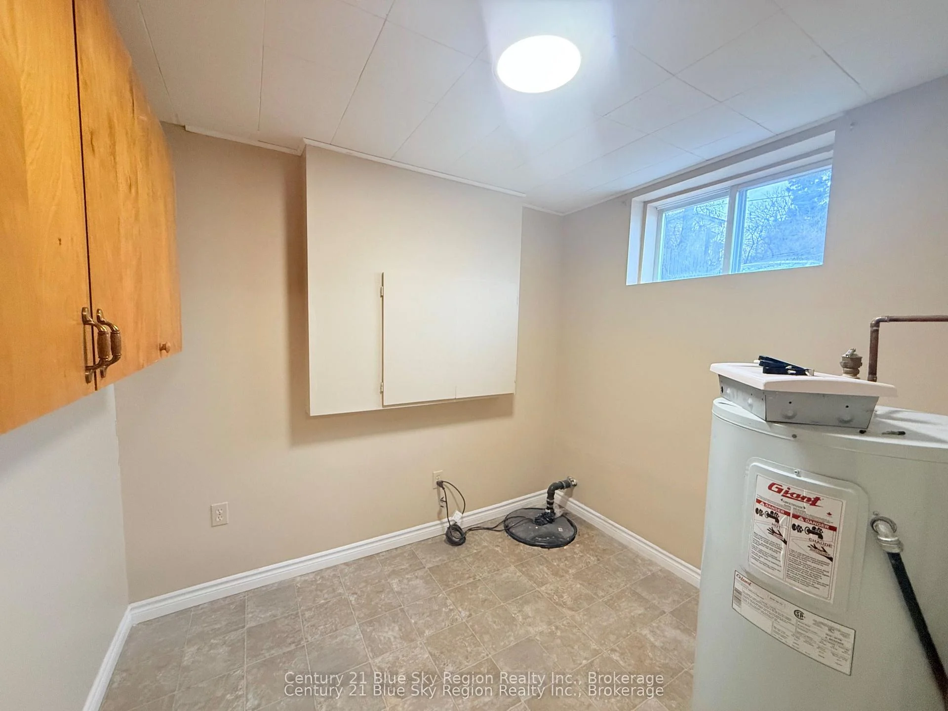 Photo 29 of 429 Dudley Avenue, North Bay, Central — HOMEH