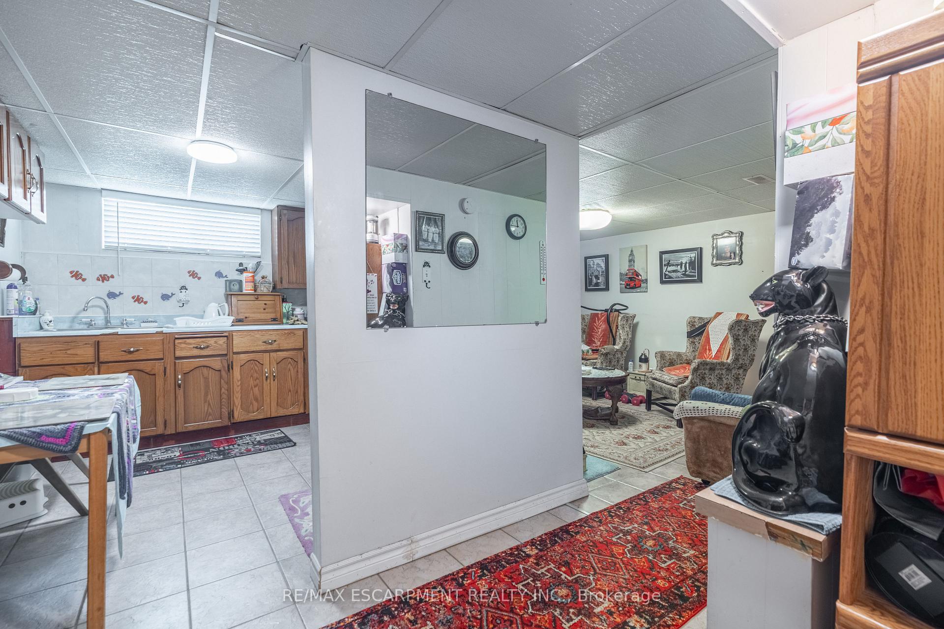 Photo of 374 Upper Wentworth Street W