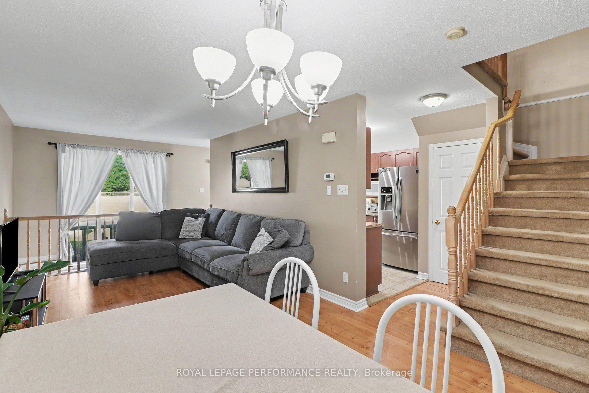 Photo 2 of 757 Nesting Way, Ottawa, Fallingbrook/Gardenway South — HOMEH