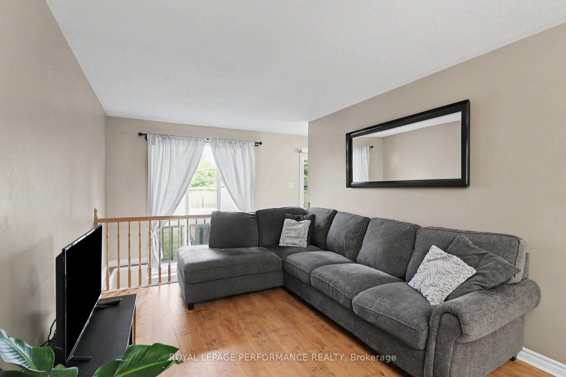 Photo 4 of 757 Nesting Way, Ottawa, Fallingbrook/Gardenway South — HOMEH