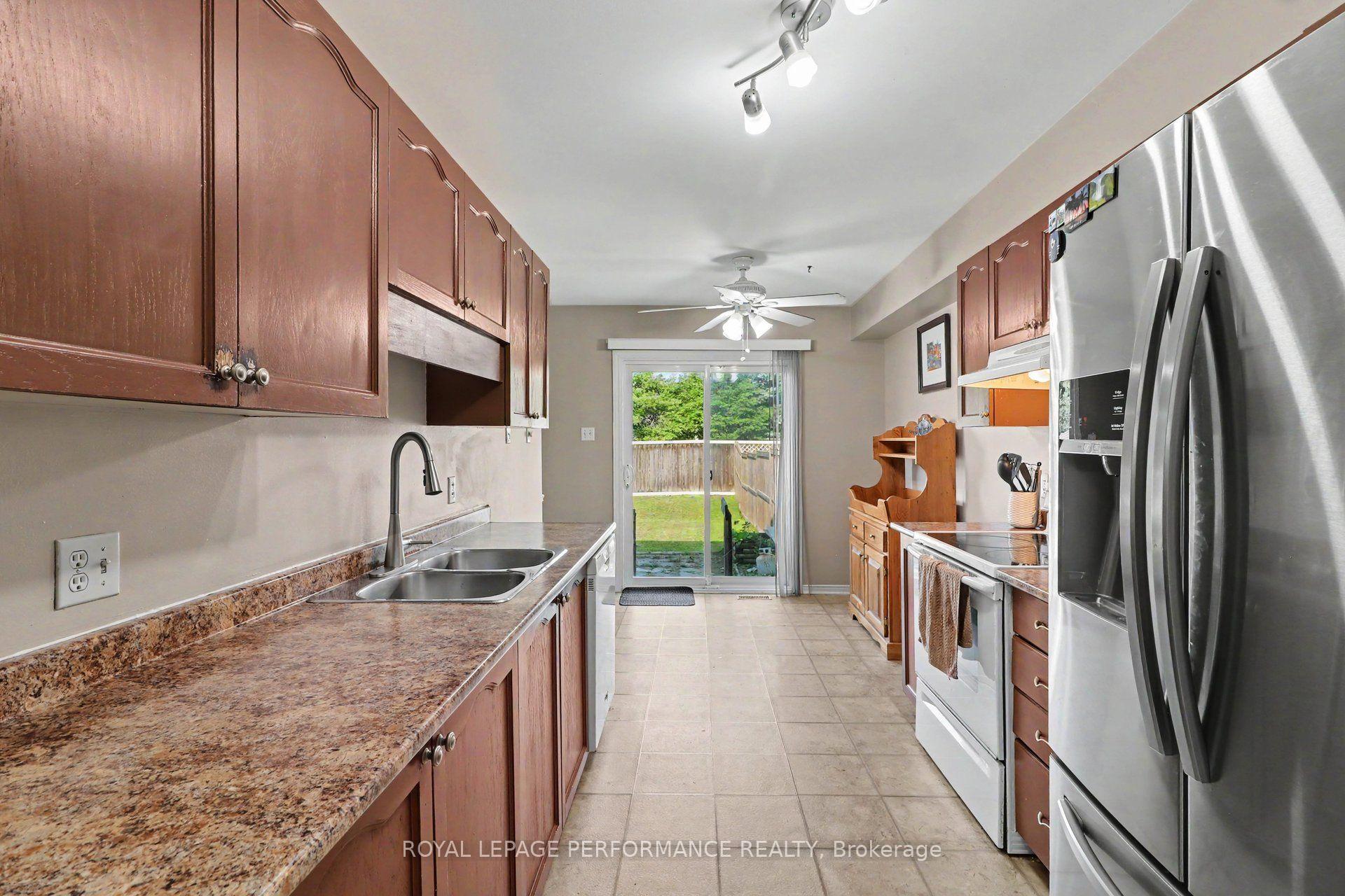 Photo 9 of 757 Nesting Way, Ottawa, Fallingbrook/Gardenway South — HOMEH