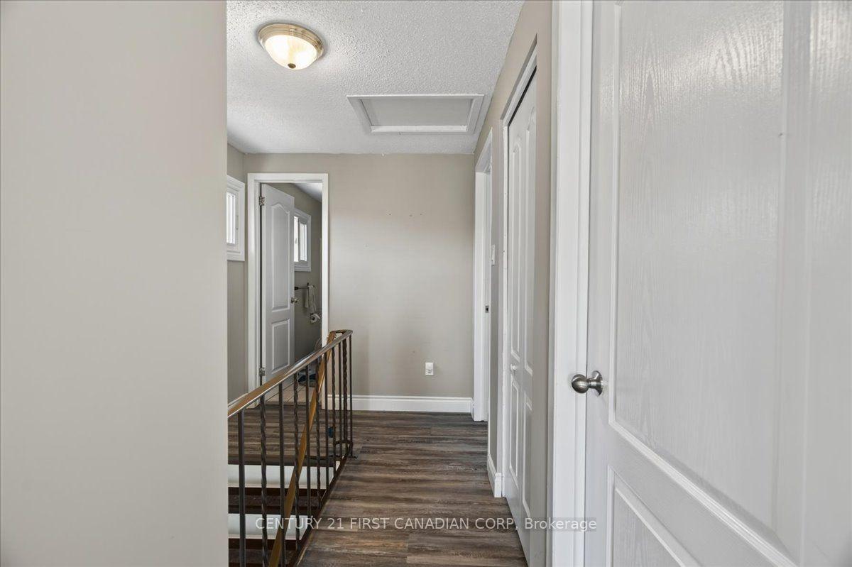 Photo 17 of 248 Ardsley Crescent, London, North I — HOMEH