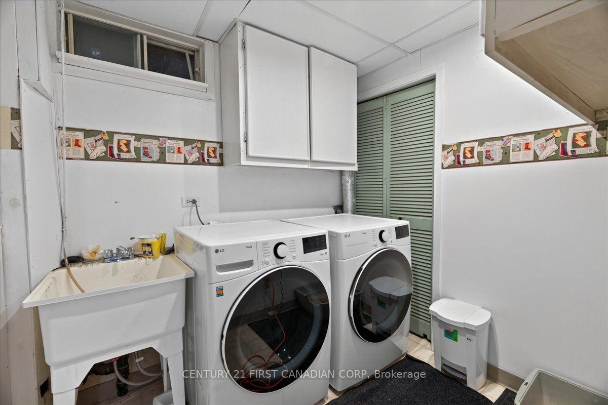 Photo 21 of 248 Ardsley Crescent, London, North I — HOMEH