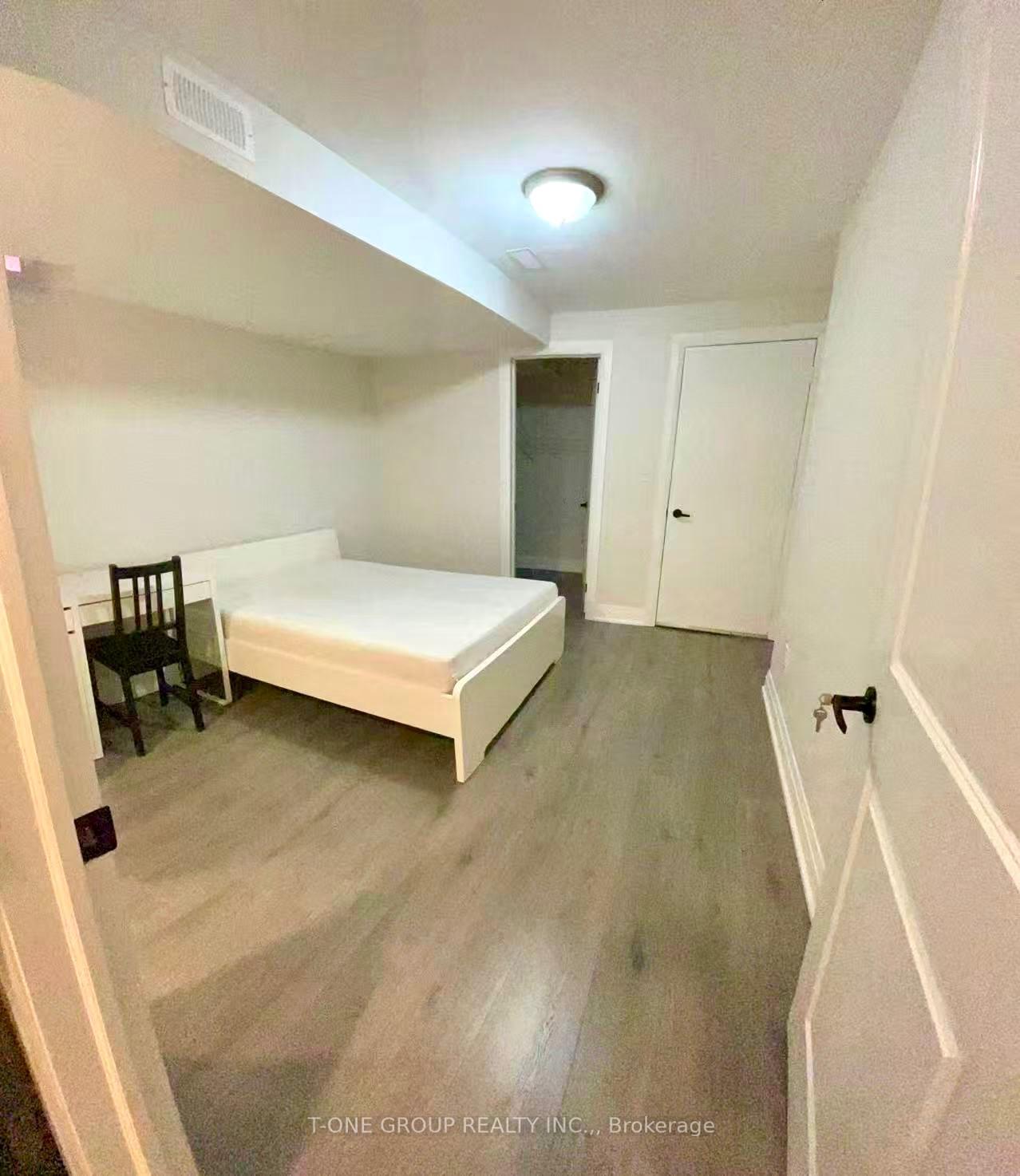 Photo 3 of Unit Basement, 8 Fairlawn Avenue, Markham, Berczy — HOMEH