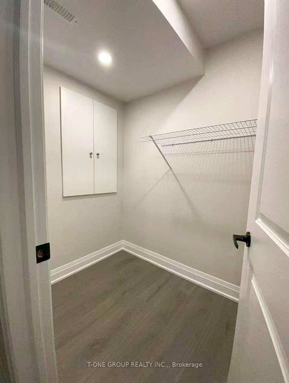 Photo 5 of Unit Basement, 8 Fairlawn Avenue, Markham, Berczy — HOMEH