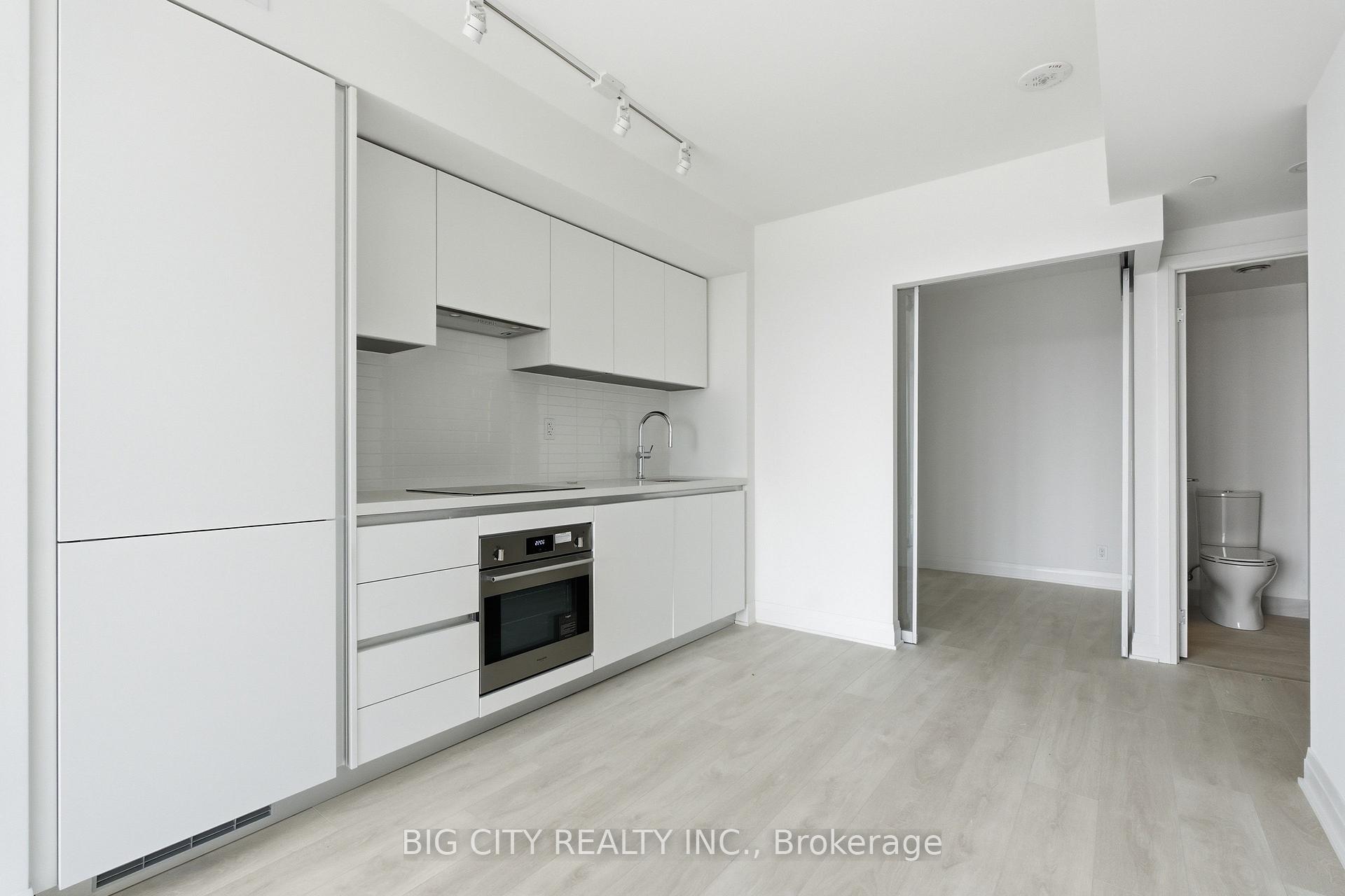 Photo 9 of Unit 1511, 25 Frederick Todd Way, Toronto, Thorncliffe Park — HOMEH