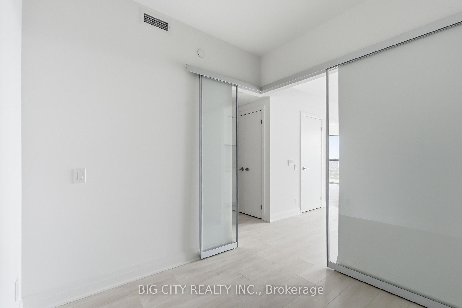 Photo 13 of Unit 1511, 25 Frederick Todd Way, Toronto, Thorncliffe Park — HOMEH