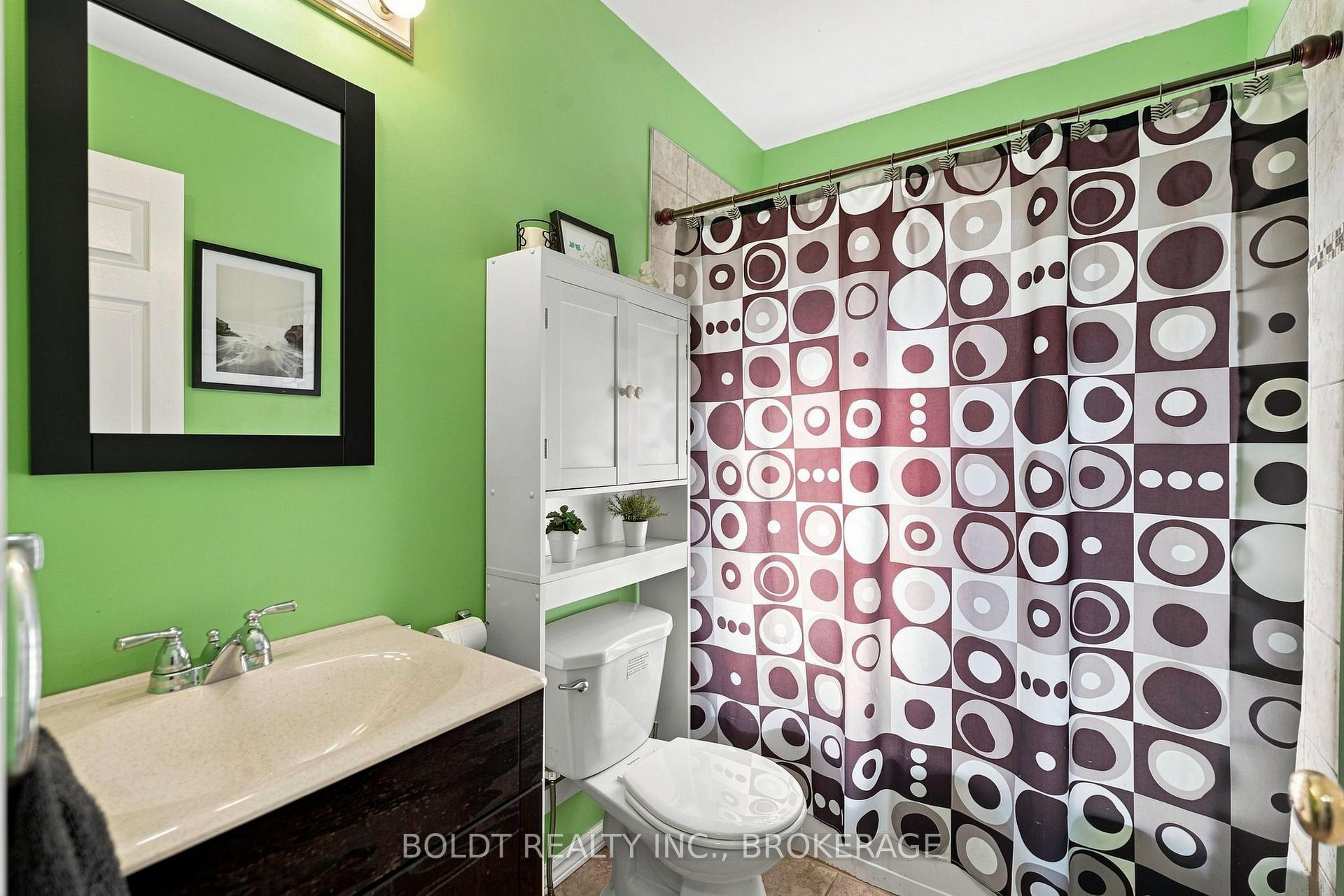 Photo 22 of 16 Longfellow Avenue, St. Catharines, Haig — HOMEH