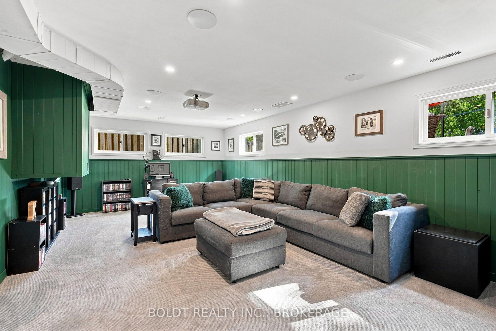 Photo 25 of 16 Longfellow Avenue, St. Catharines, Haig — HOMEH