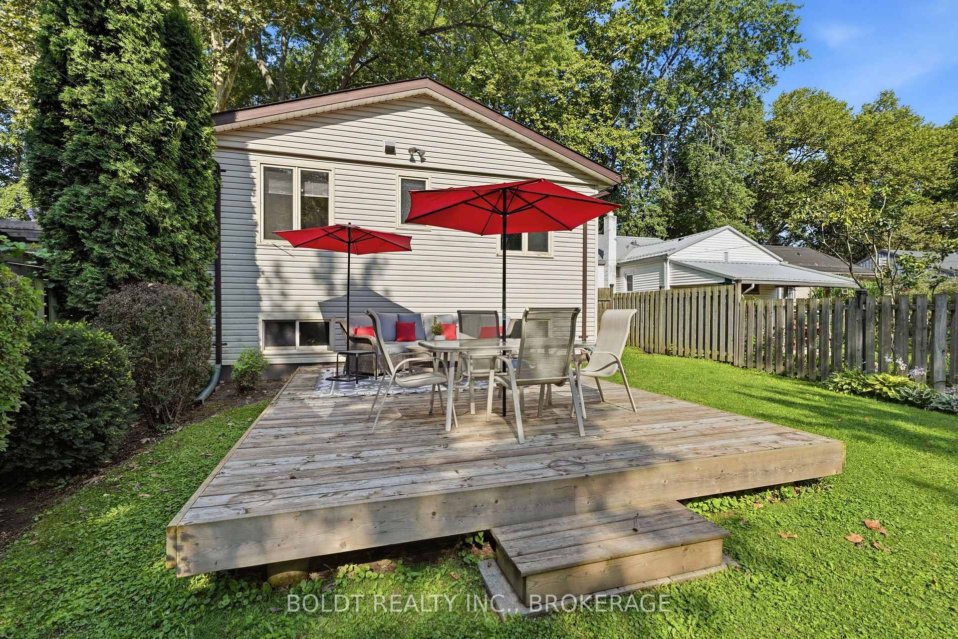 Photo 29 of 16 Longfellow Avenue, St. Catharines, Haig — HOMEH