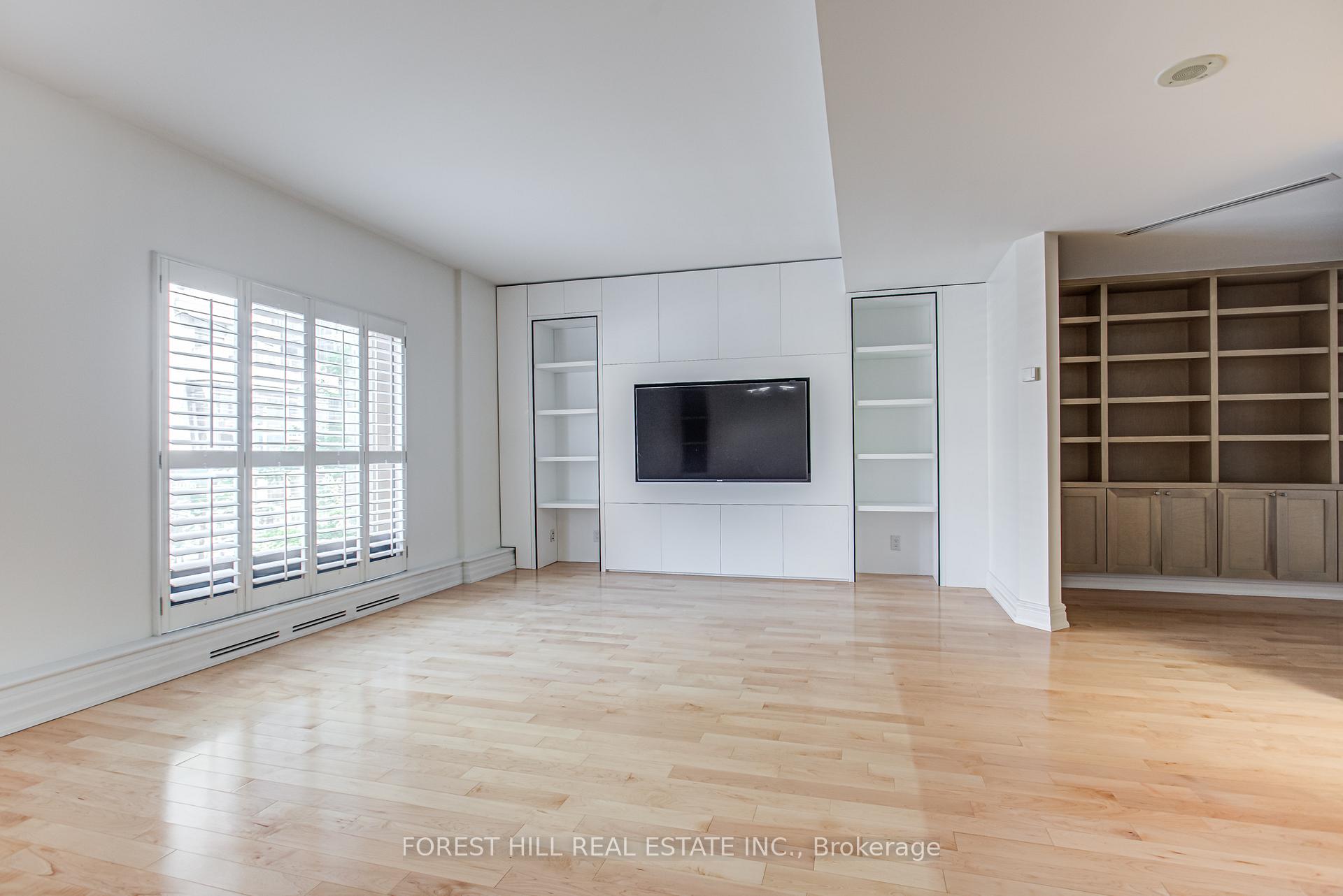 Photo 9 of Unit 201, 38 Avenue Road, Toronto, The Annex — HOMEH