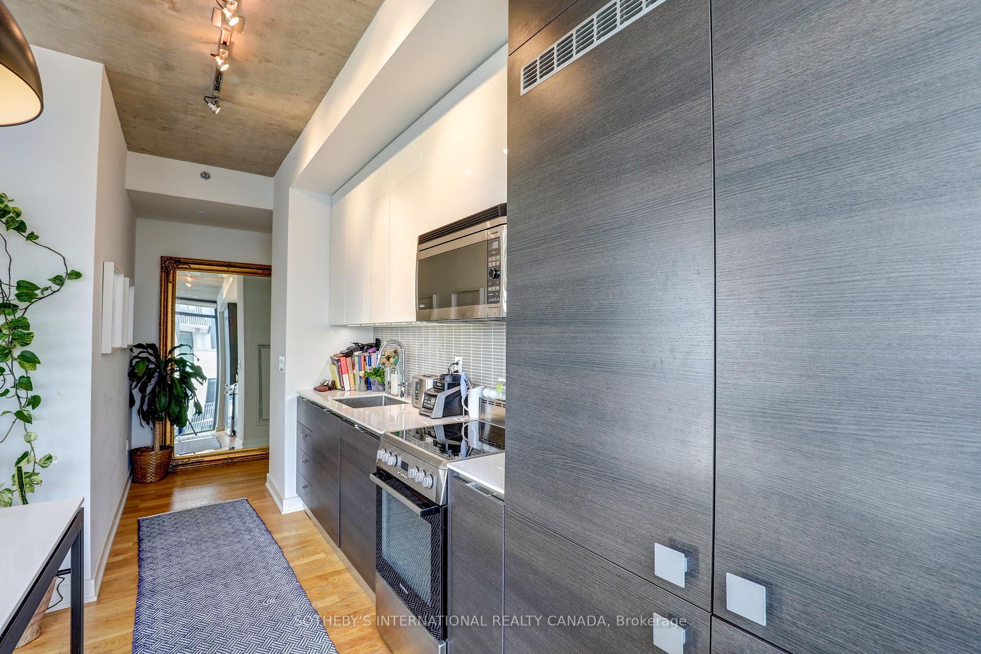 Photo 8 of Unit 701, 8 Dovercourt Road, Toronto, Little Portugal — HOMEH