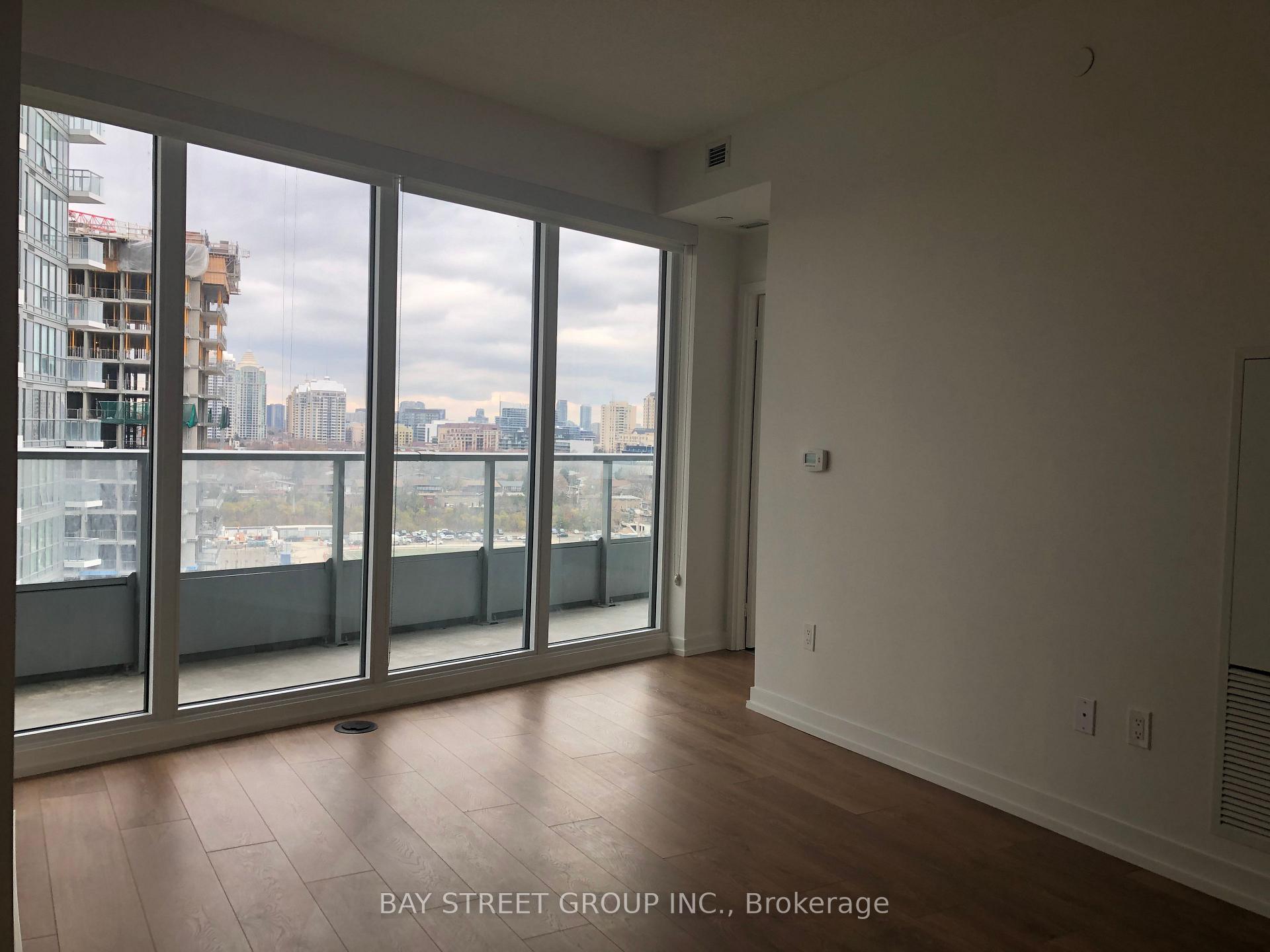 Photo 5 of Unit 1808, 117 Mcmahon Drive, North York, Bayview Village — HOMEH