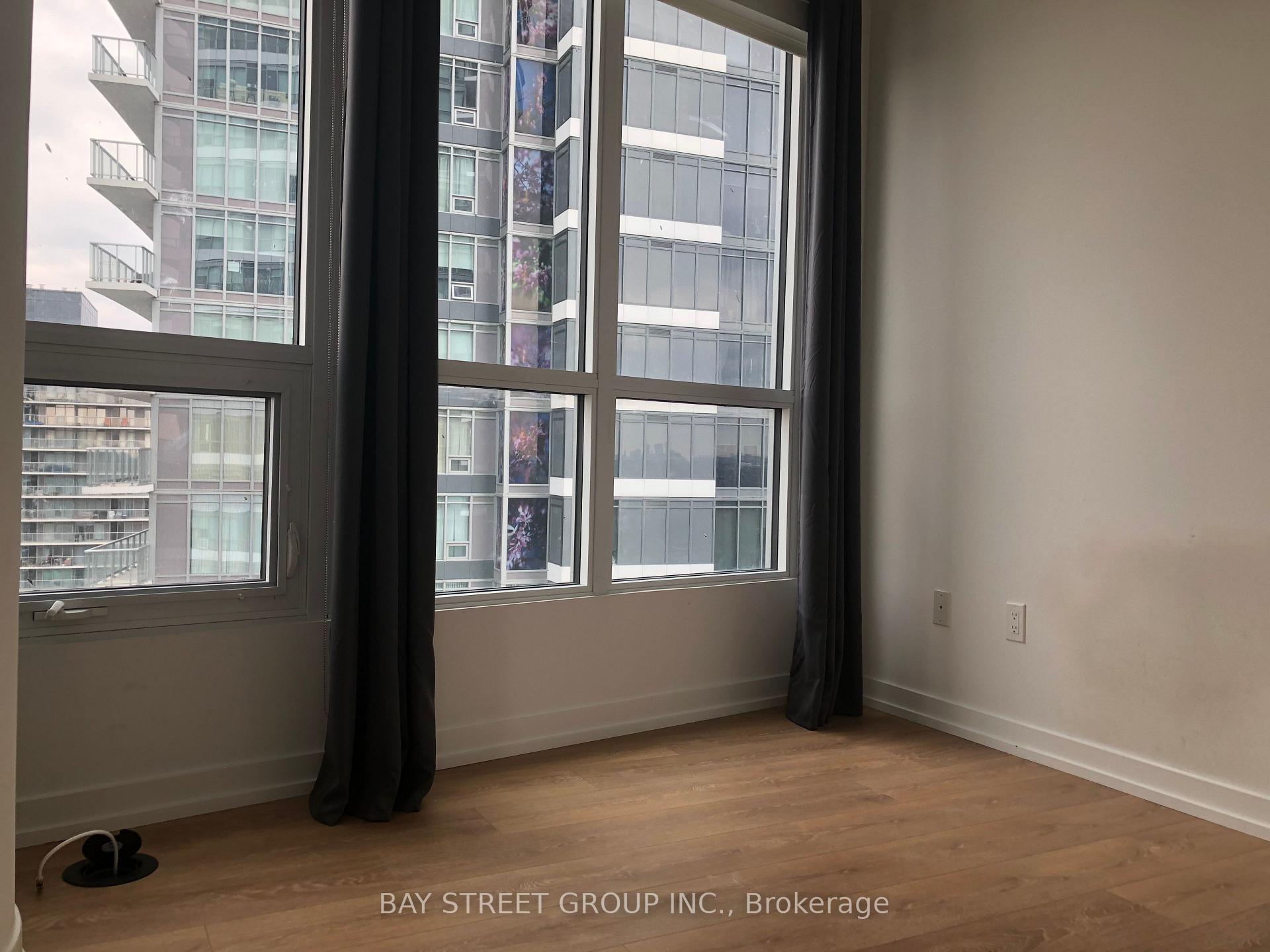 Photo 8 of Unit 1808, 117 Mcmahon Drive, North York, Bayview Village — HOMEH