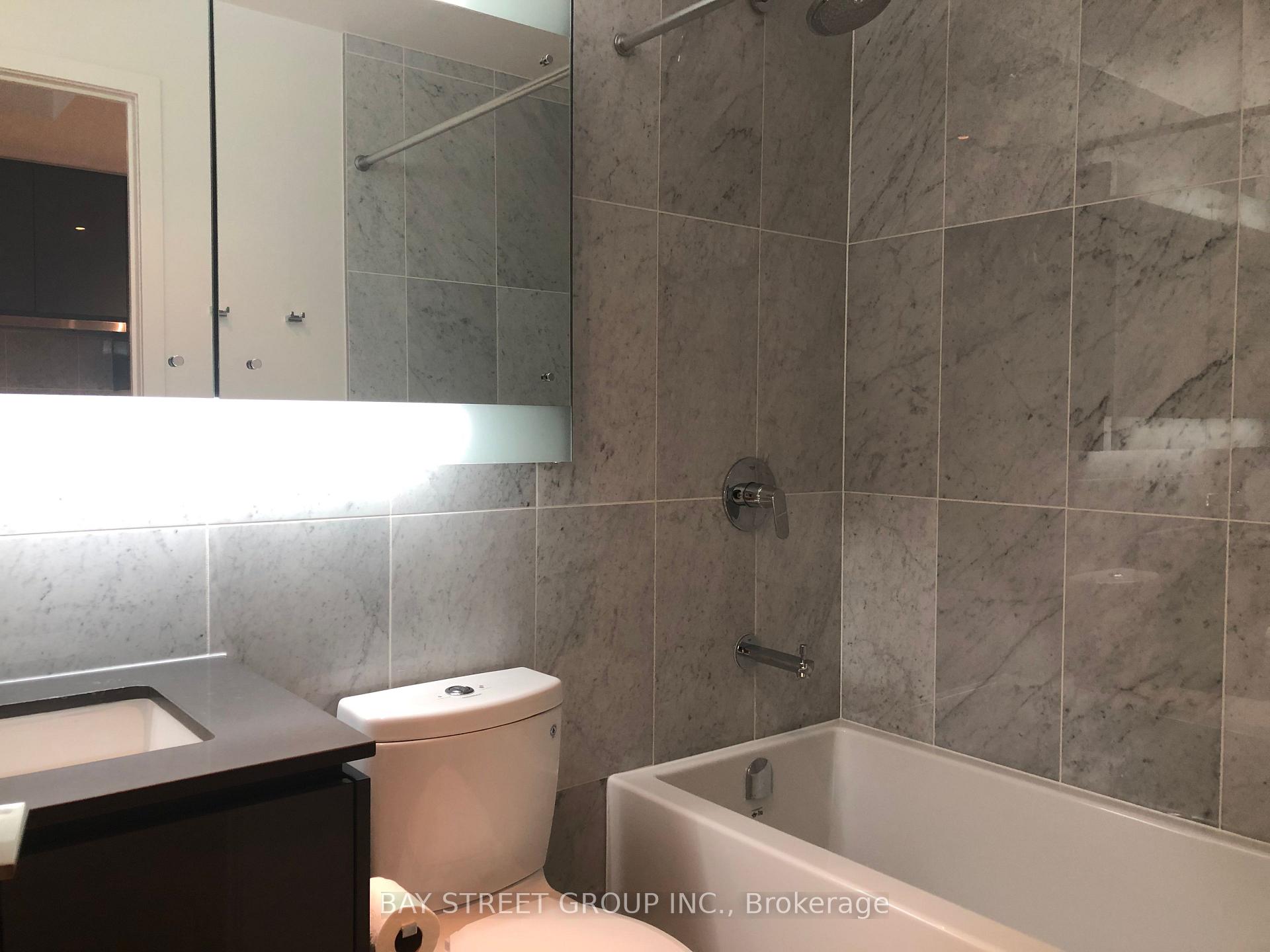 Photo 9 of Unit 1808, 117 Mcmahon Drive, North York, Bayview Village — HOMEH