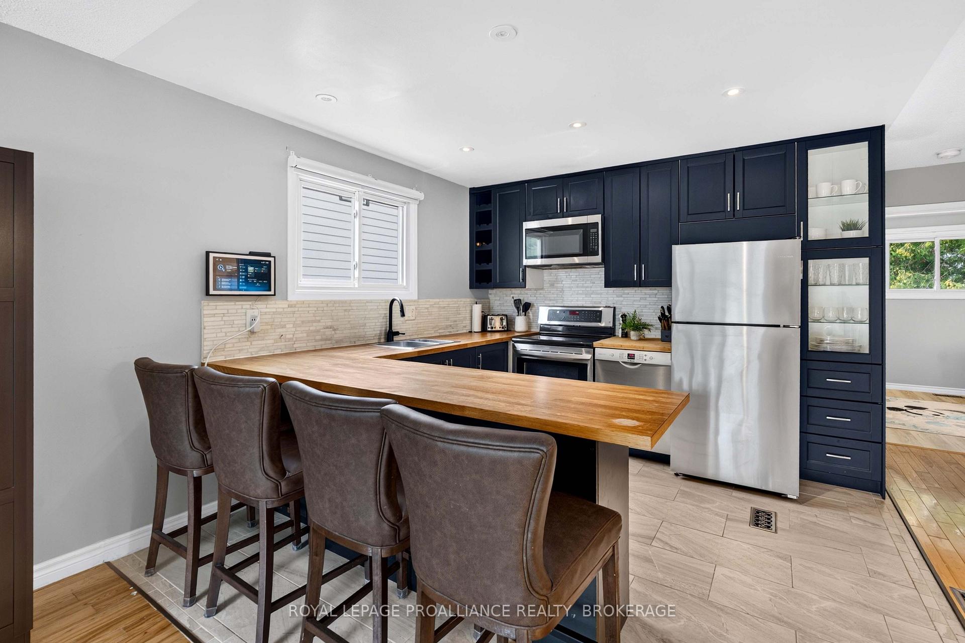 Photo 4 of 117 Wycliffe Crescent, Kingston, East of Sir John A. Blvd — HOMEH